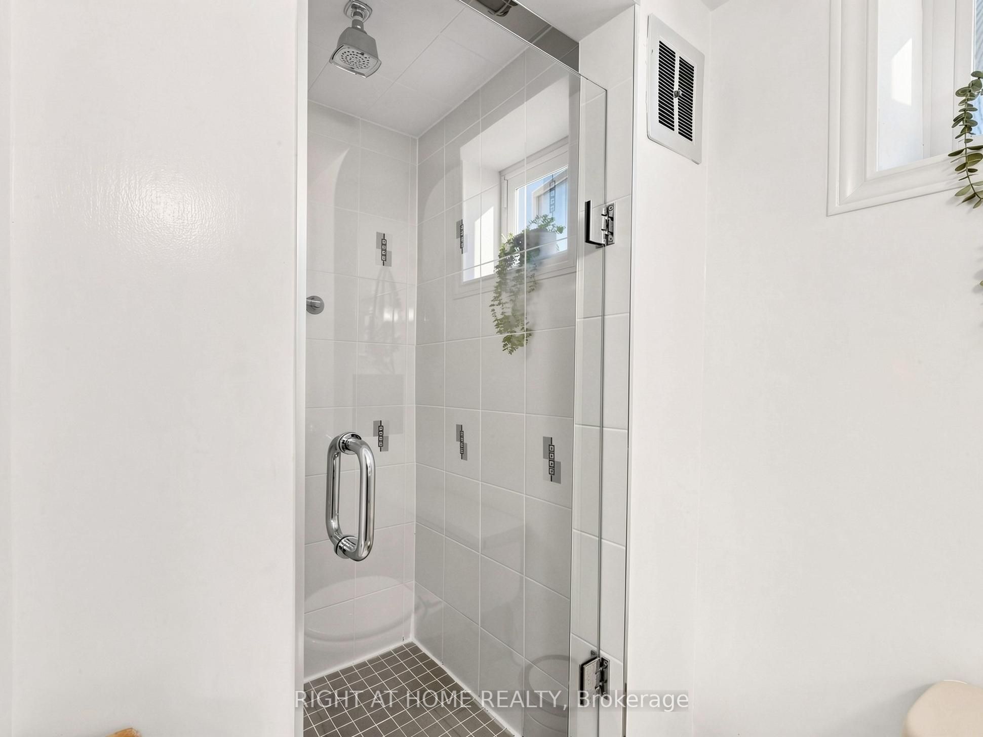 305 Pleasant Avenue Property Photo 42