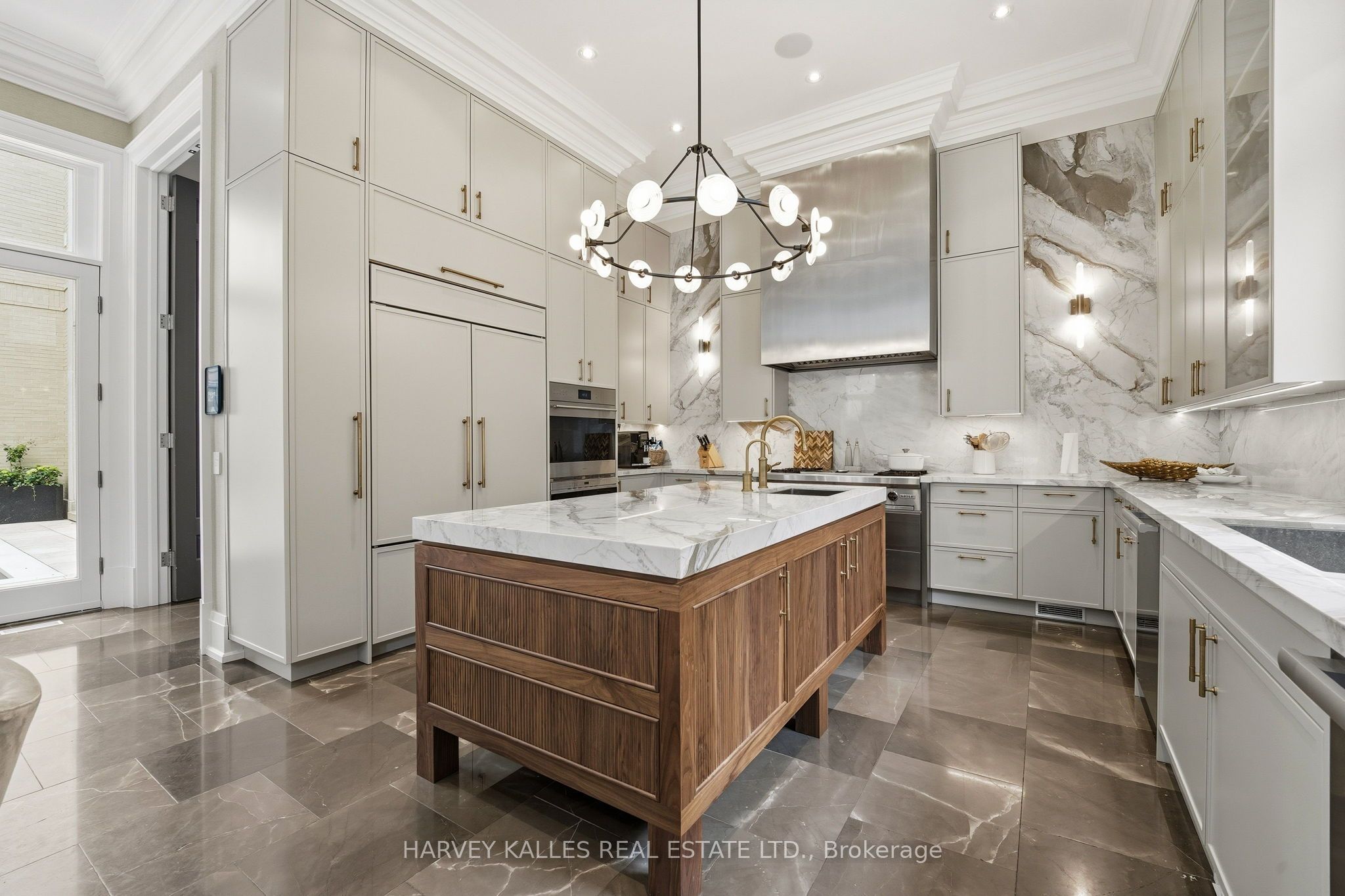139 Dunvegan Road Property Photo 11