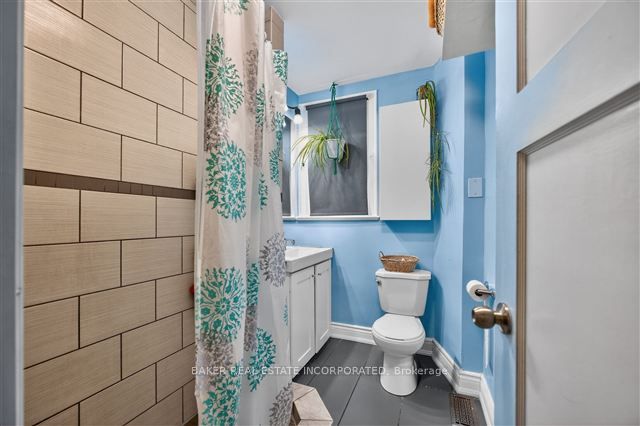 1867 Dufferin Street Property Photo 31