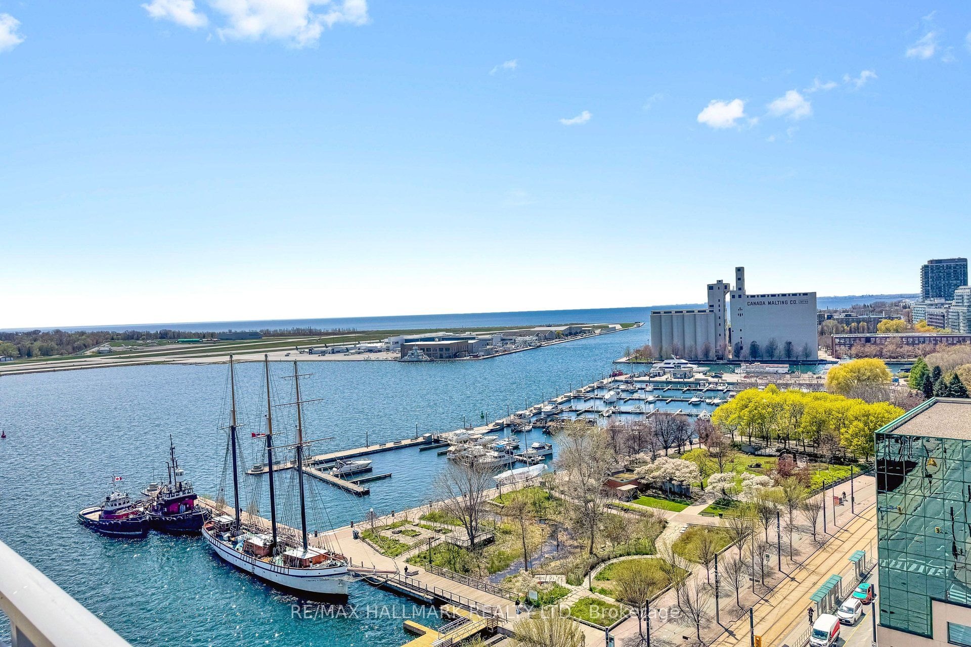 410 Queens Quay W 1516