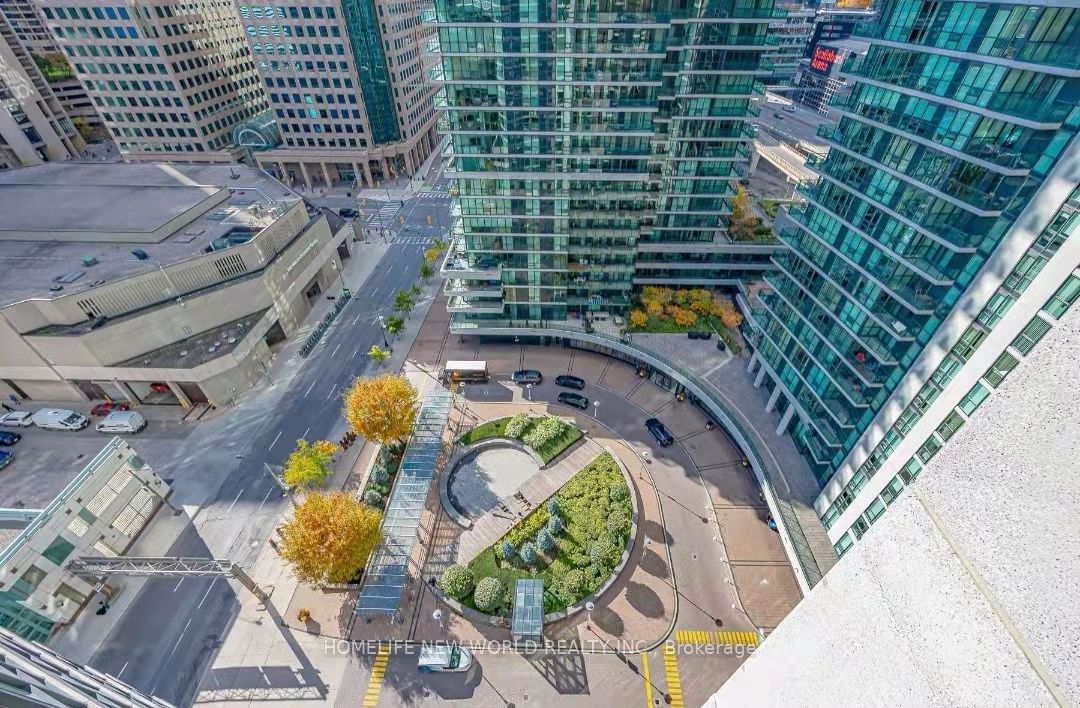 12 Yonge Street 1709 Property Photo 16