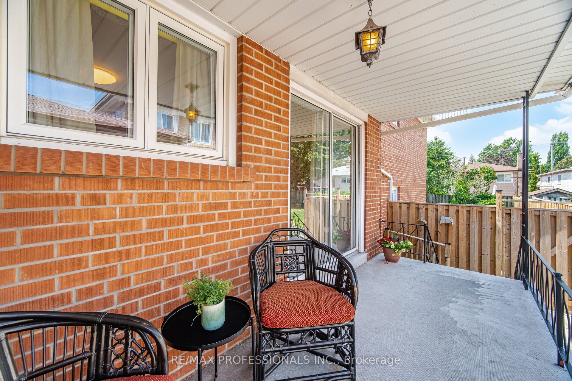 90 Peckham Avenue Property Photo 14