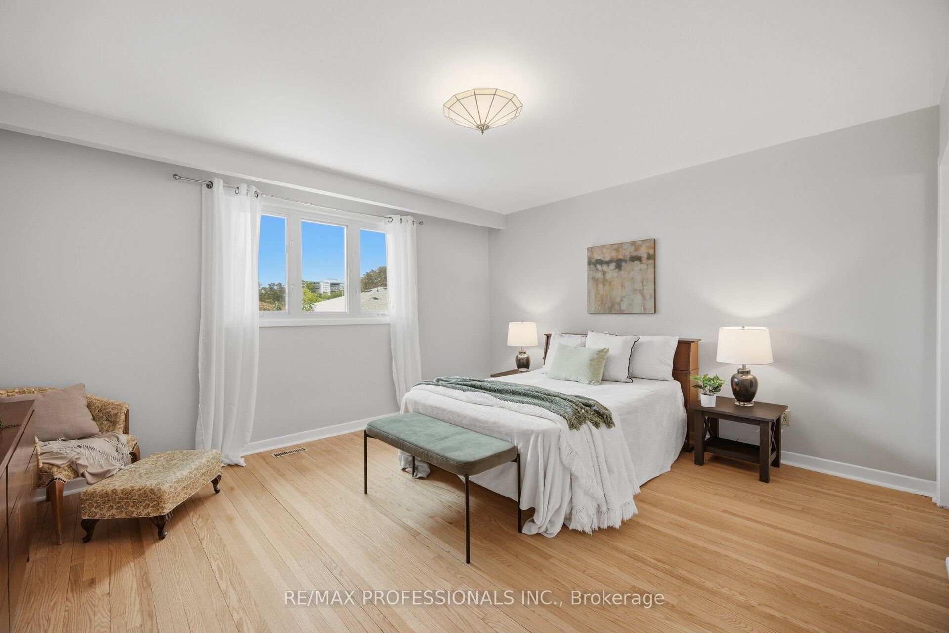 90 Peckham Avenue Property Photo 21