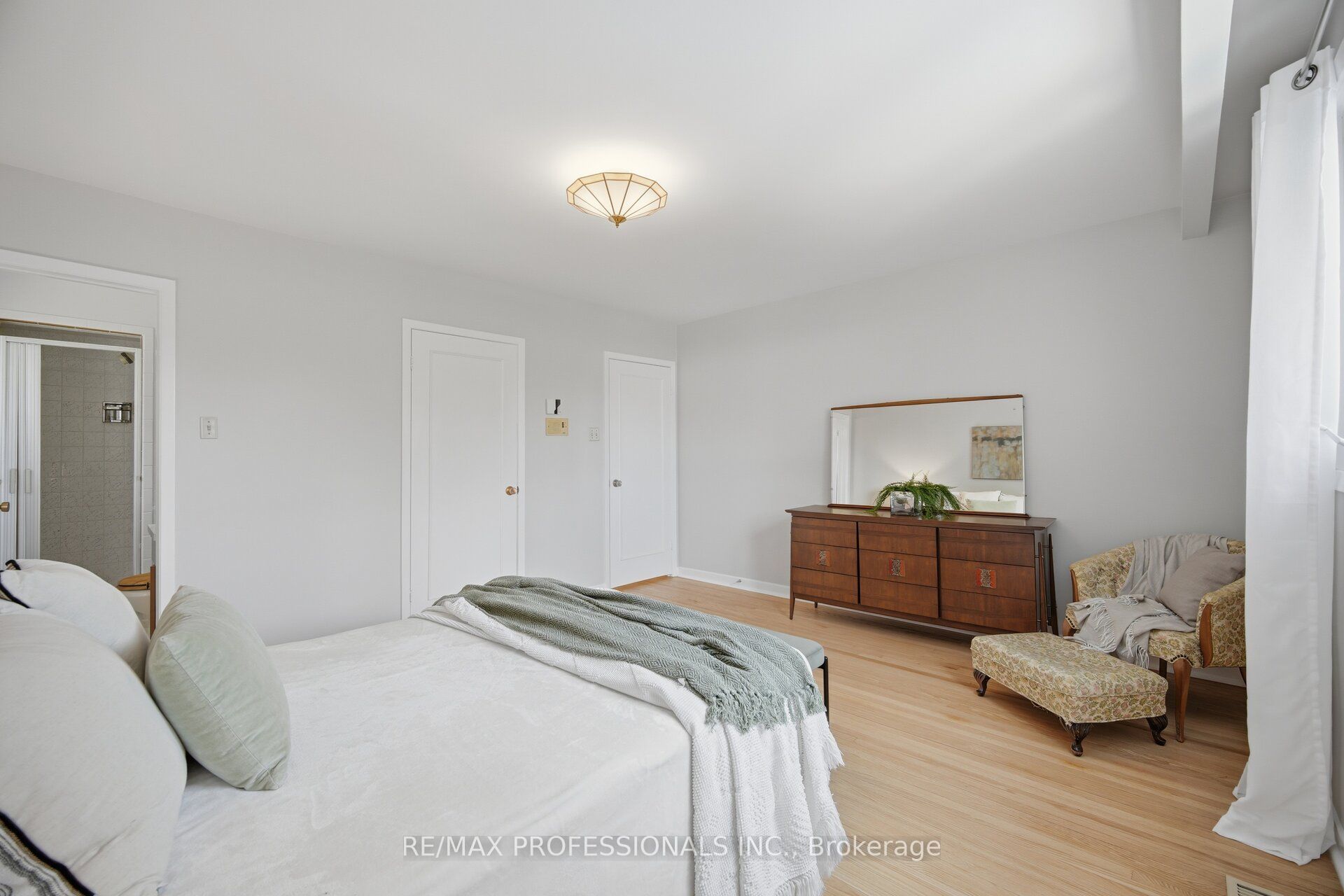 90 Peckham Avenue Property Photo 24