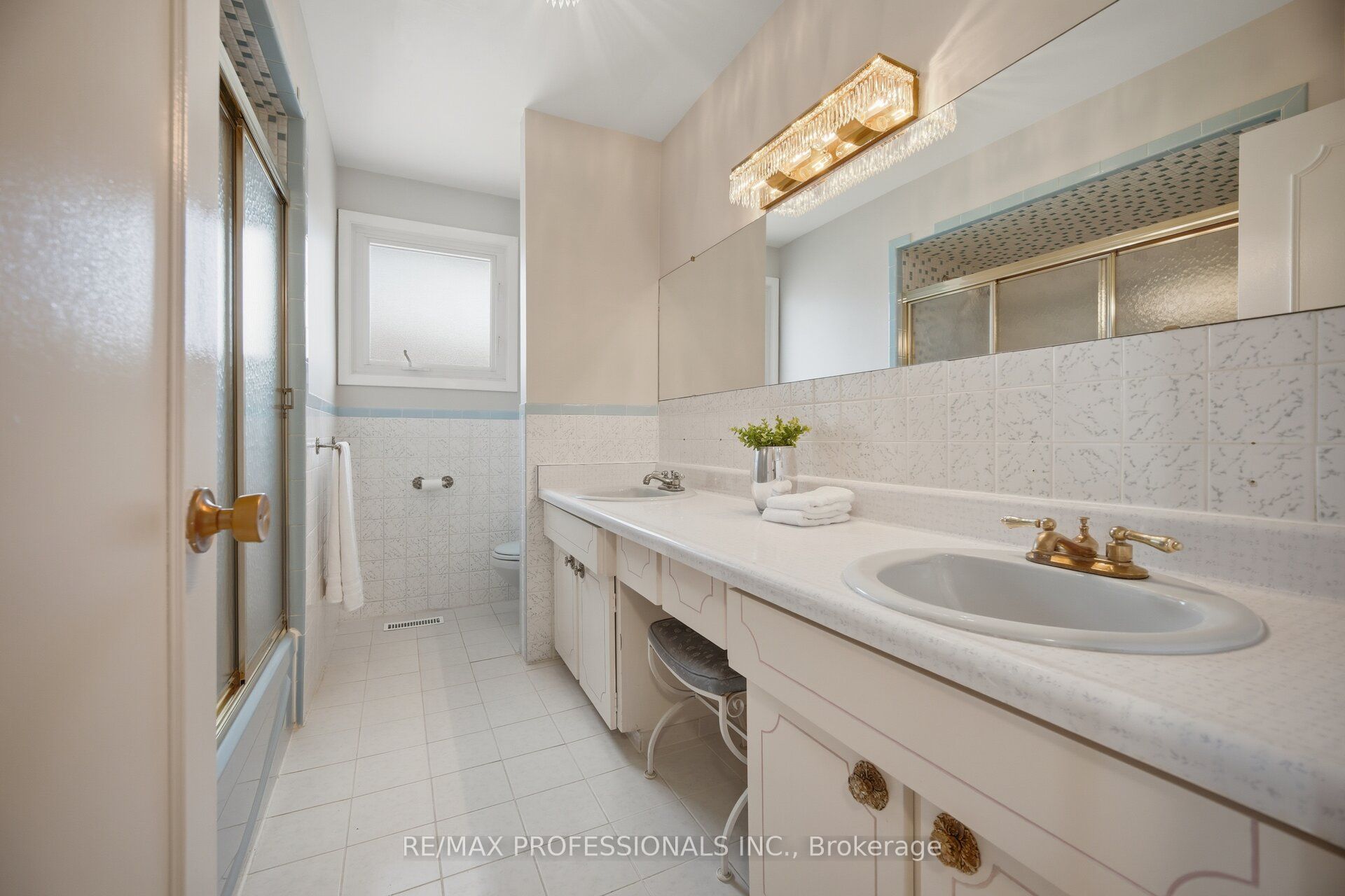 90 Peckham Avenue Property Photo 31