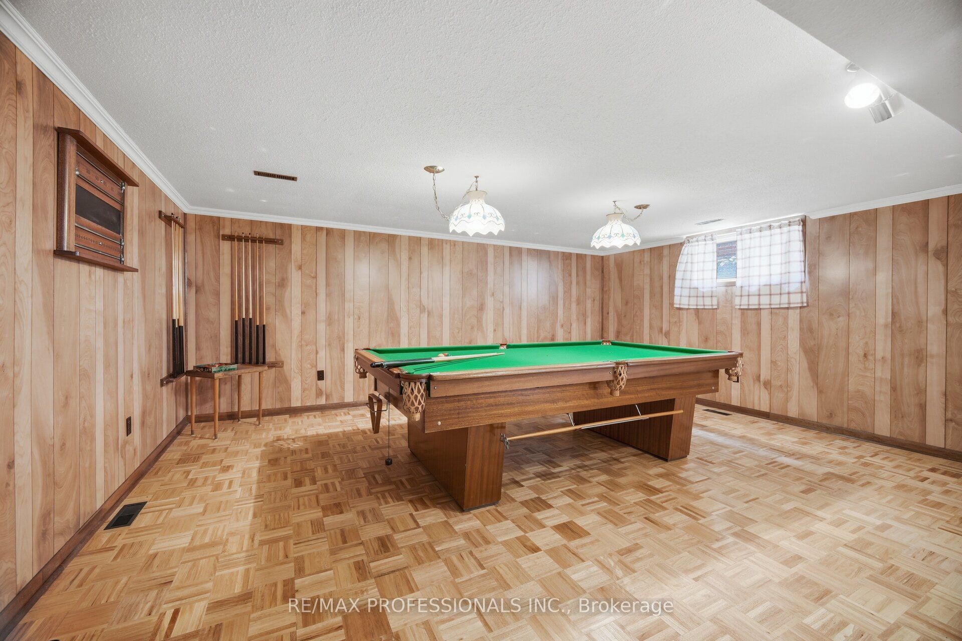 90 Peckham Avenue Property Photo 41