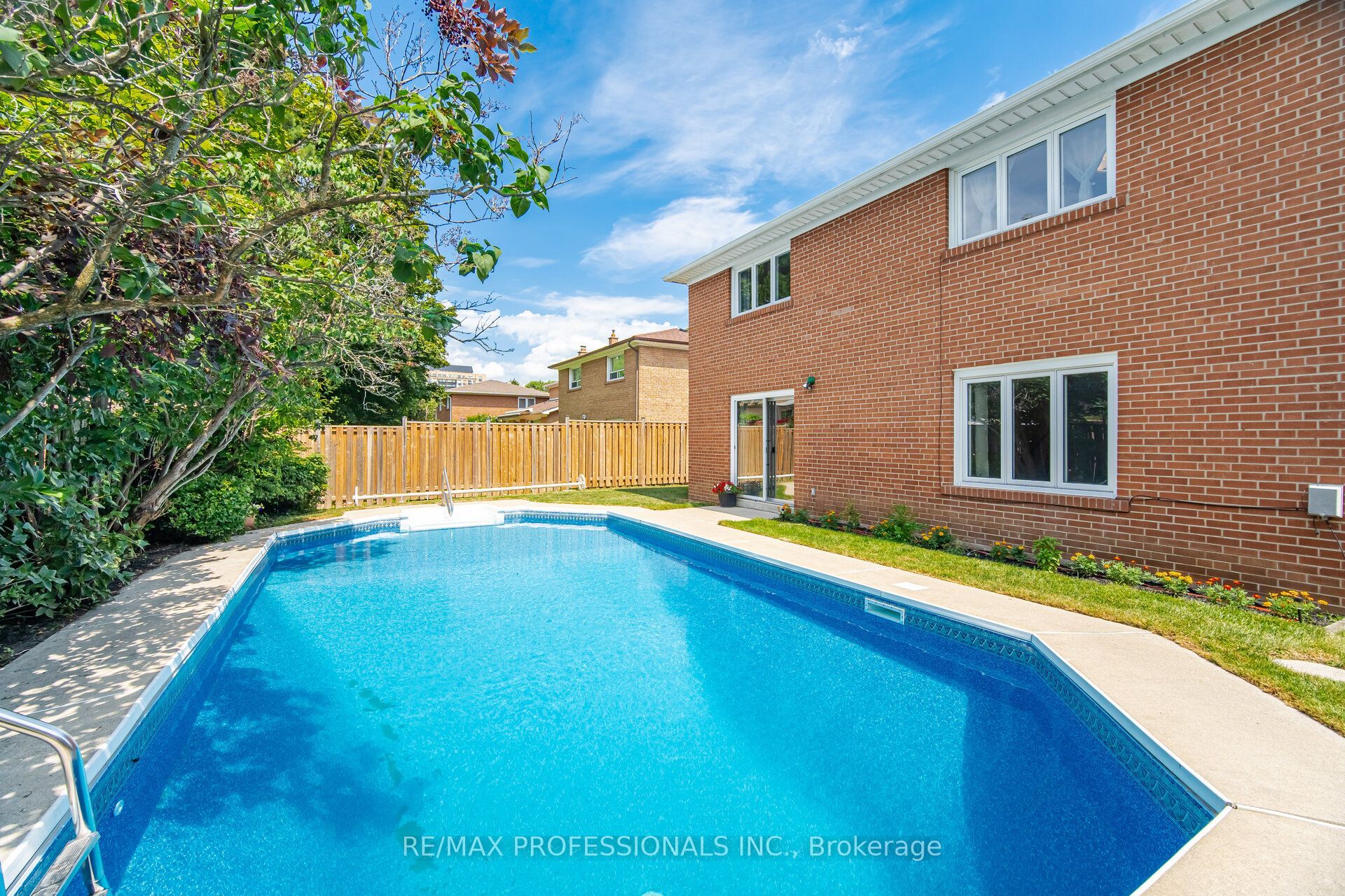 90 Peckham Avenue Property Photo 47