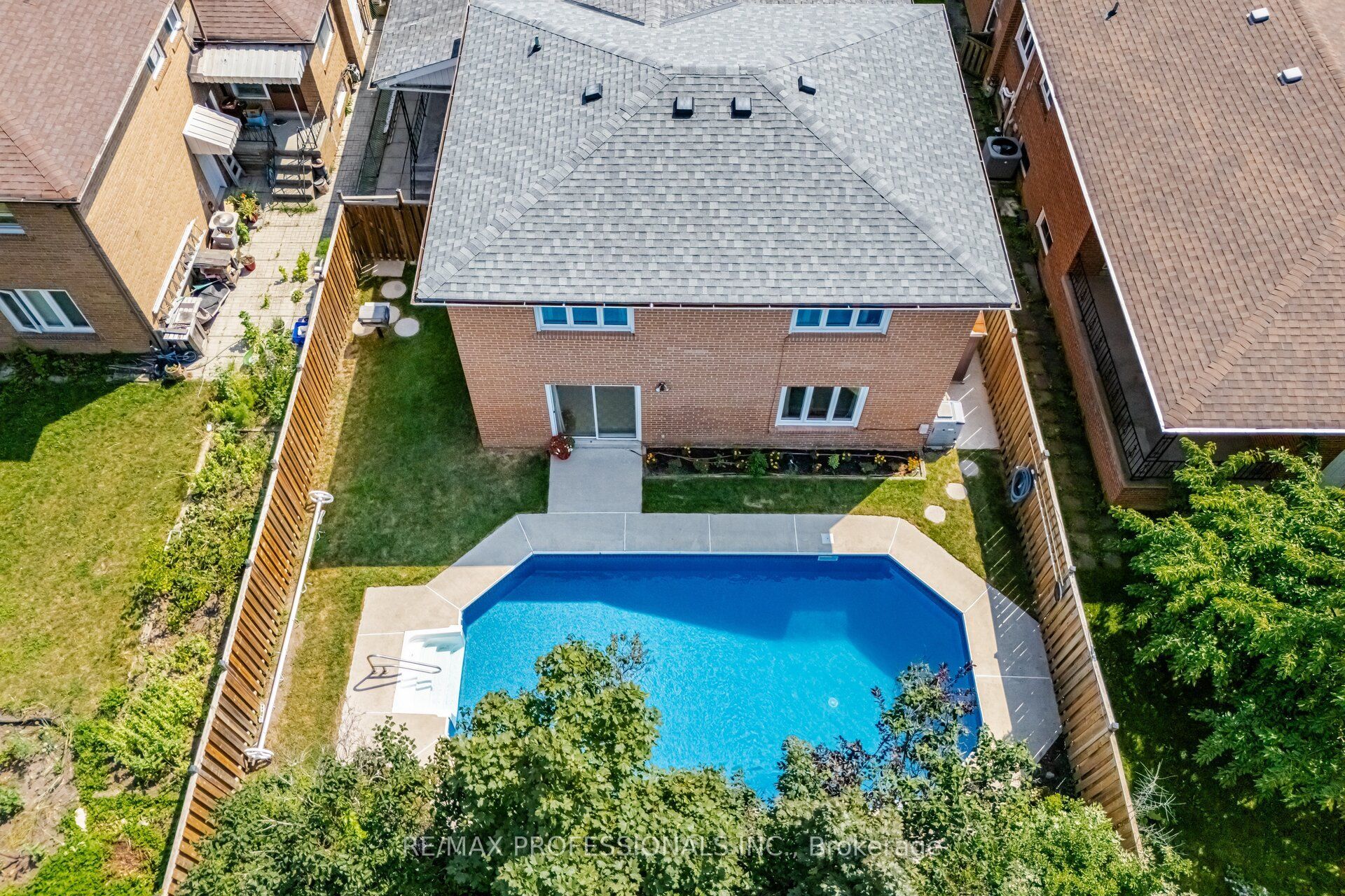 90 Peckham Avenue Property Photo 48