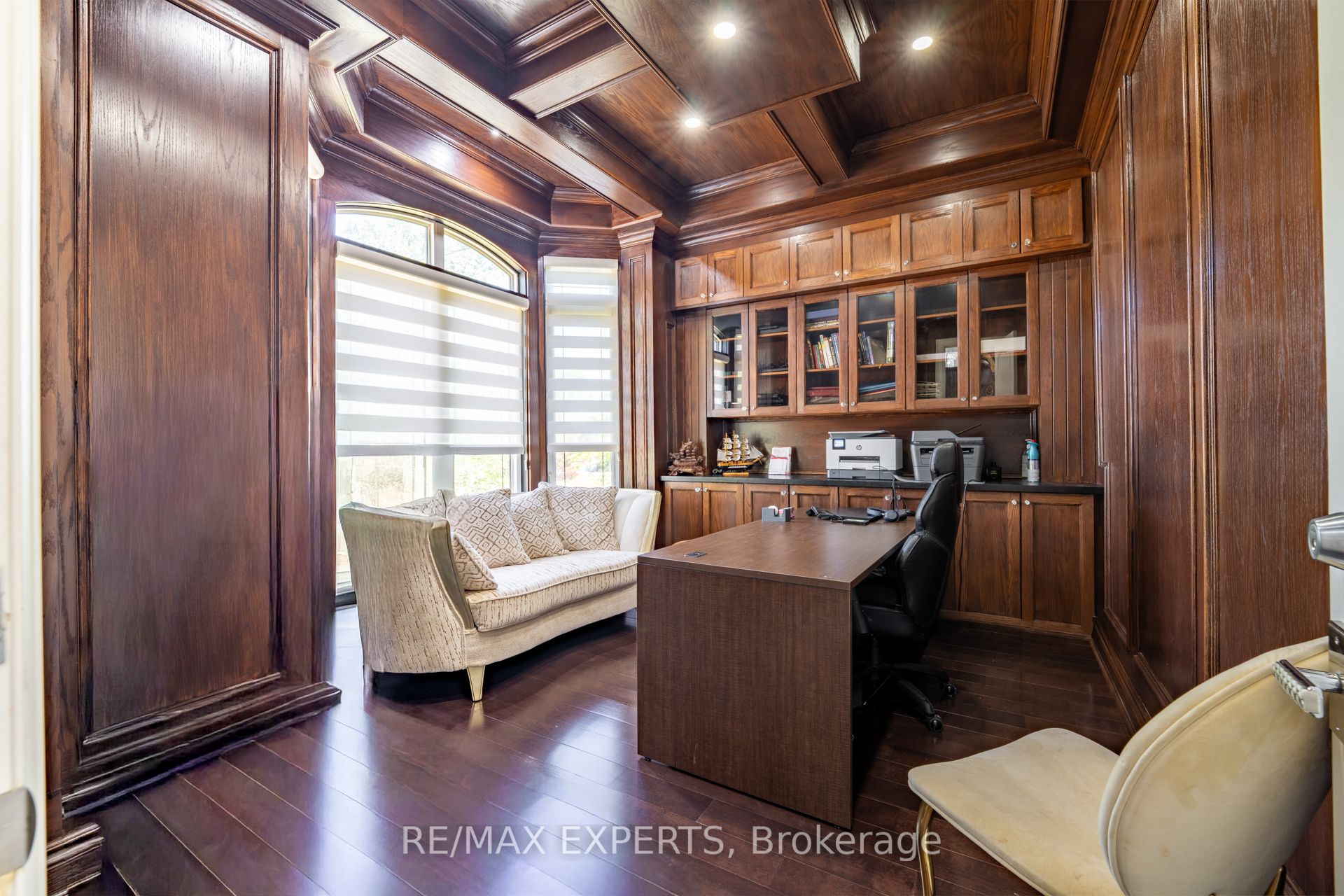 9 Calderon Crescent Property Photo 6