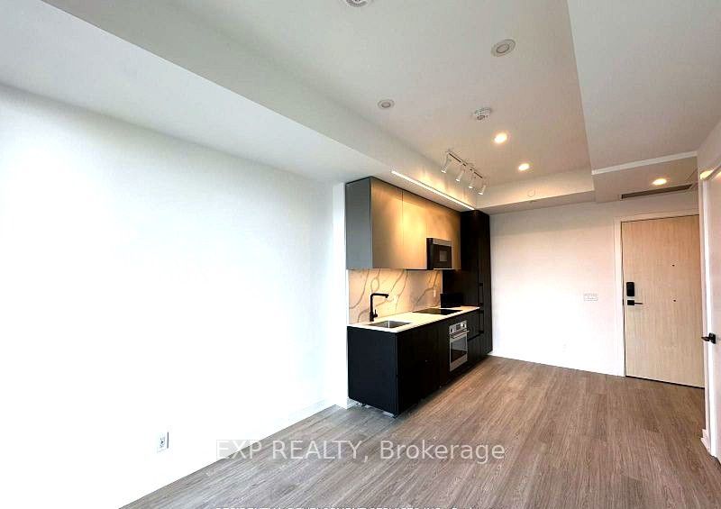 699 Sheppard Avenue E 907 Property Photo 3