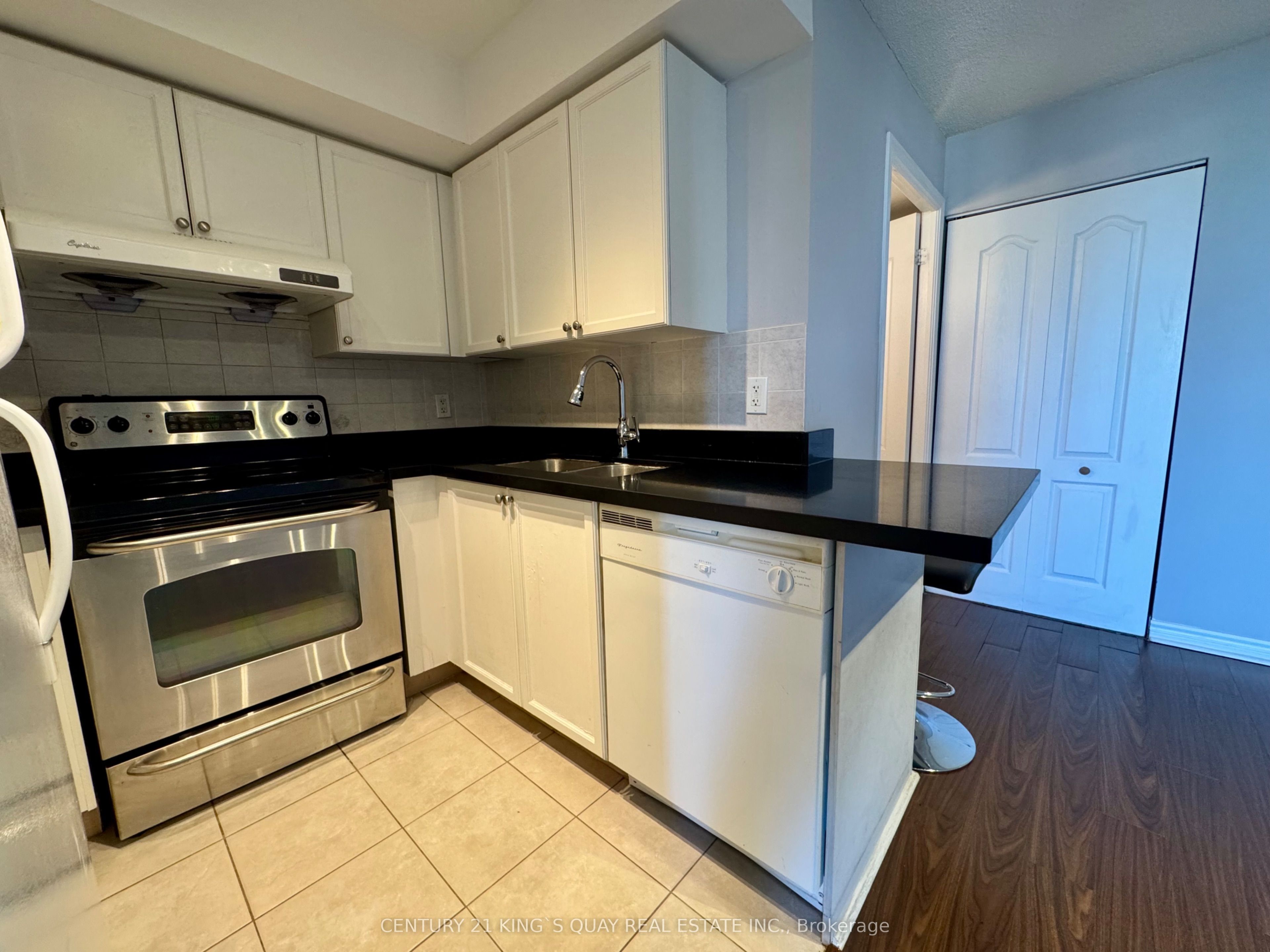 17 Barberry Place 2006 Property Photo 7
