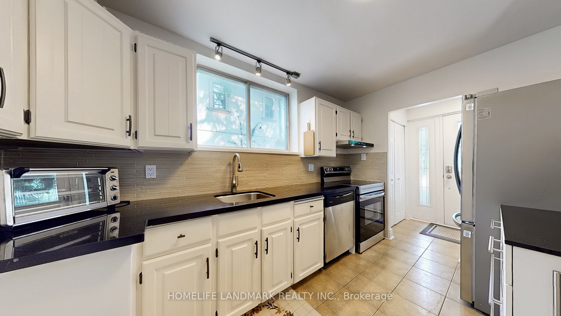 30 Paperbirch Drive Property Photo 7