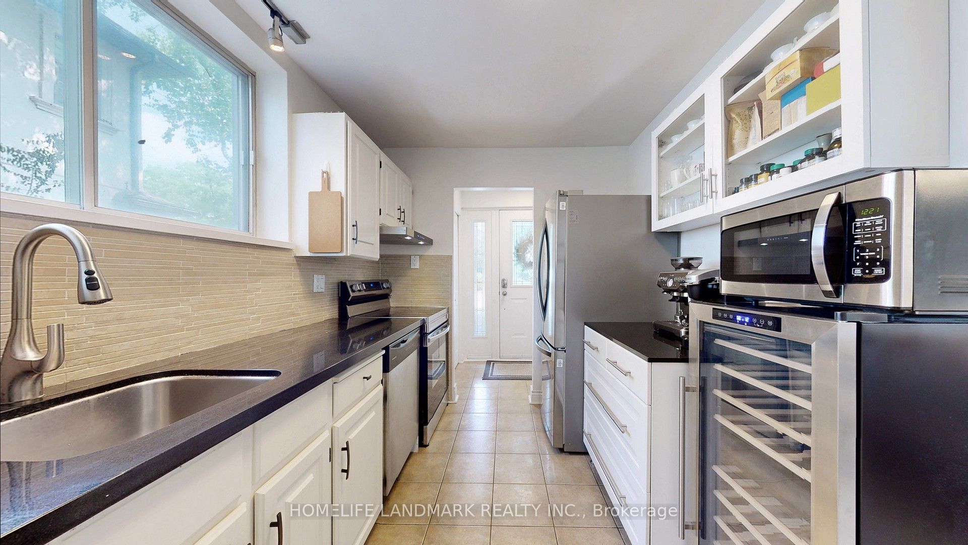 30 Paperbirch Drive Property Photo 9