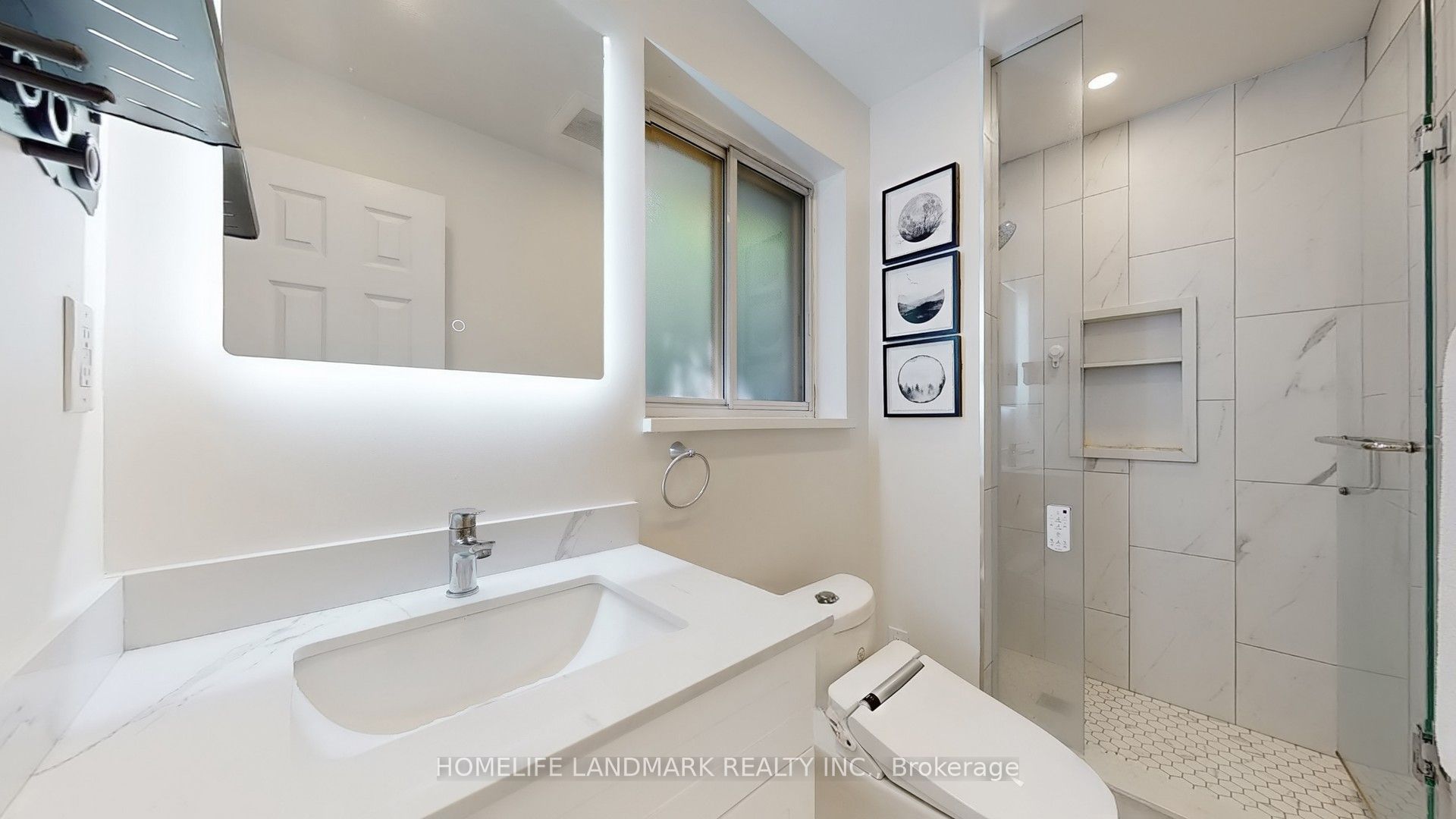 30 Paperbirch Drive Property Photo 11