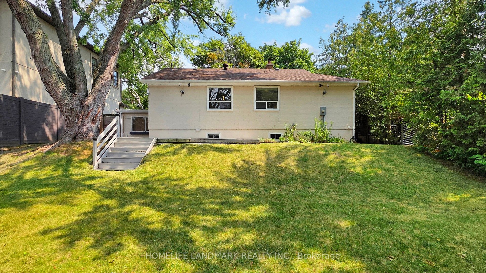 30 Paperbirch Drive Property Photo 23