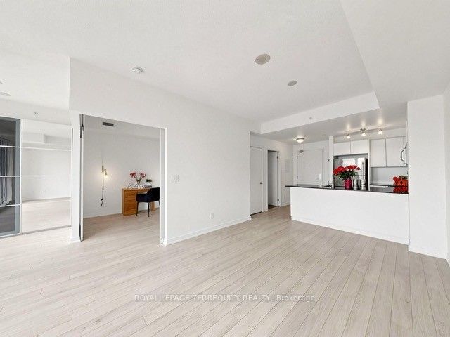 150 East Liberty Street 1418 Property Photo 20