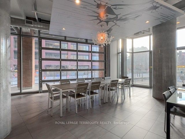 150 East Liberty Street 1418 Property Photo 27