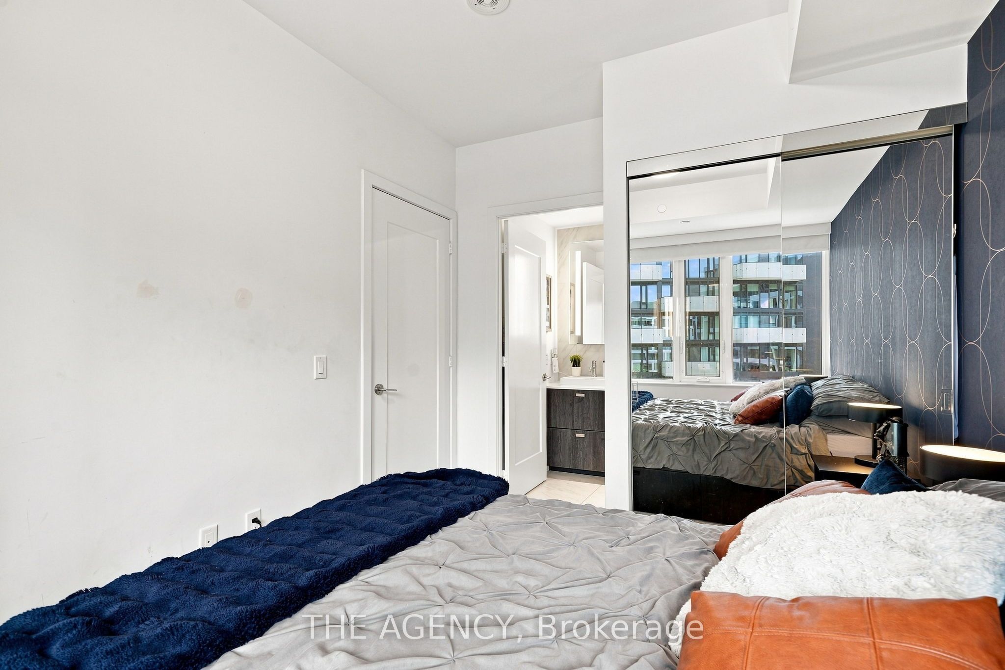 470 Front Street 907 Property Photo 17