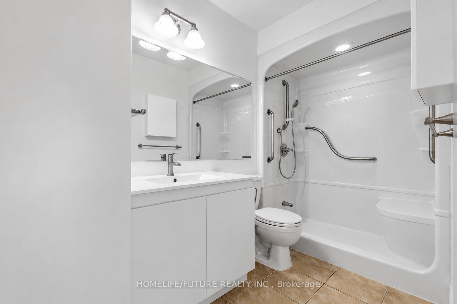 12 Rean Drive 213 Property Photo 18
