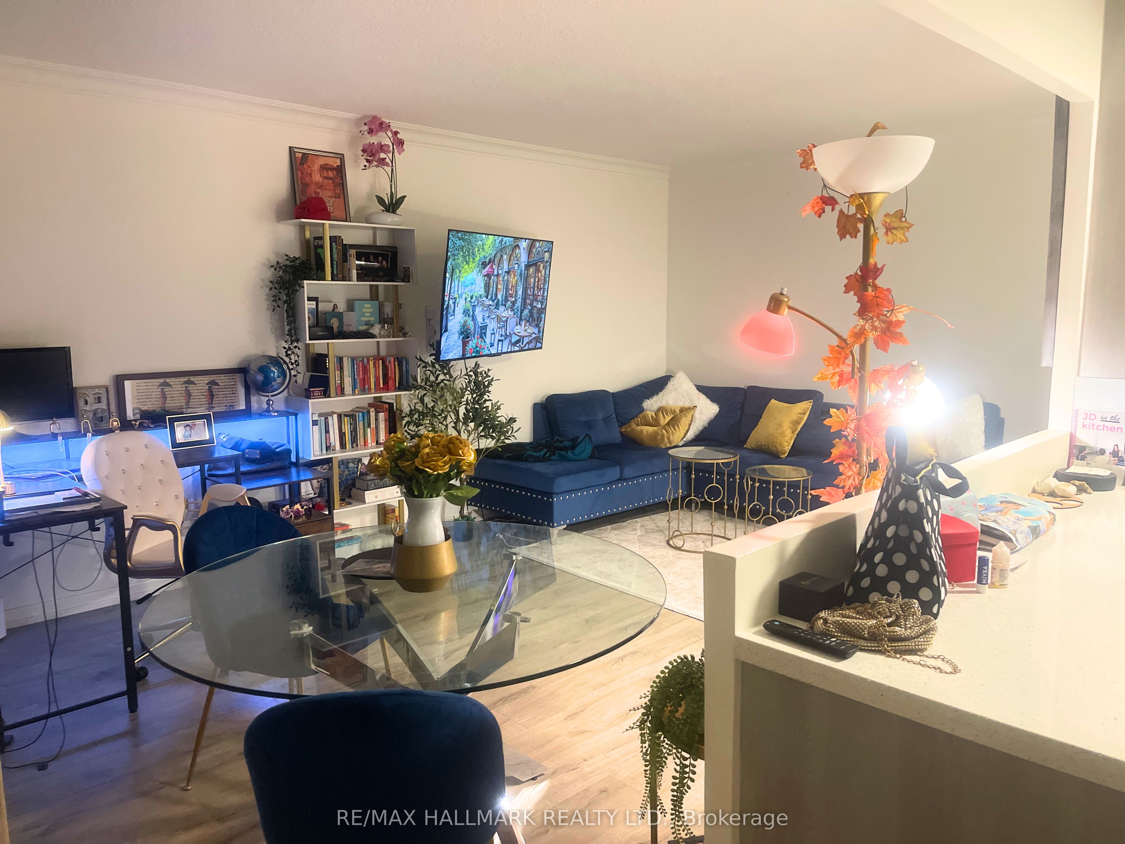 660 Eglinton Avenue W 408 Property Photo 3