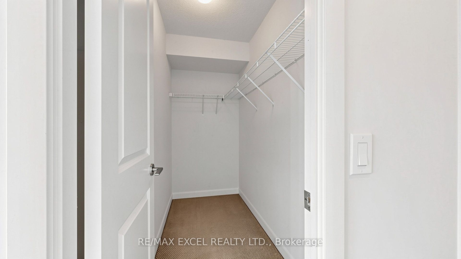 4978 Yonge Street 2009 Property Photo 15
