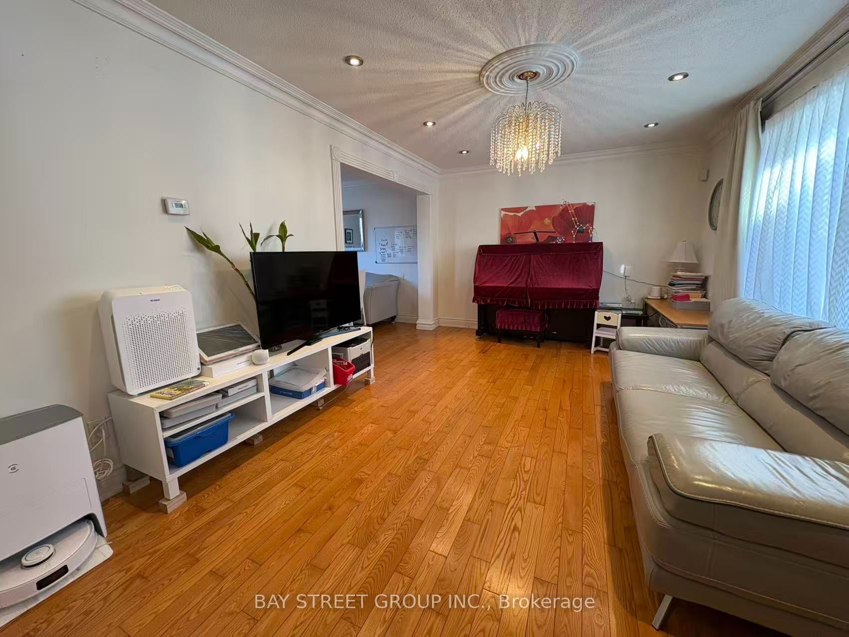 210 Shaughnessy Boulevard Property Photo 3