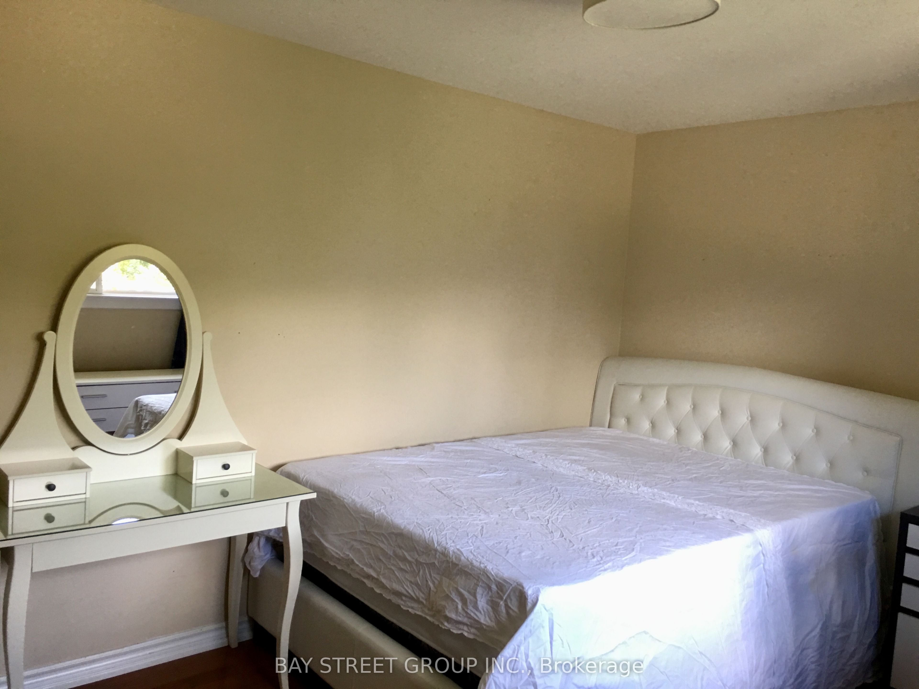 210 Shaughnessy Boulevard Property Photo 7
