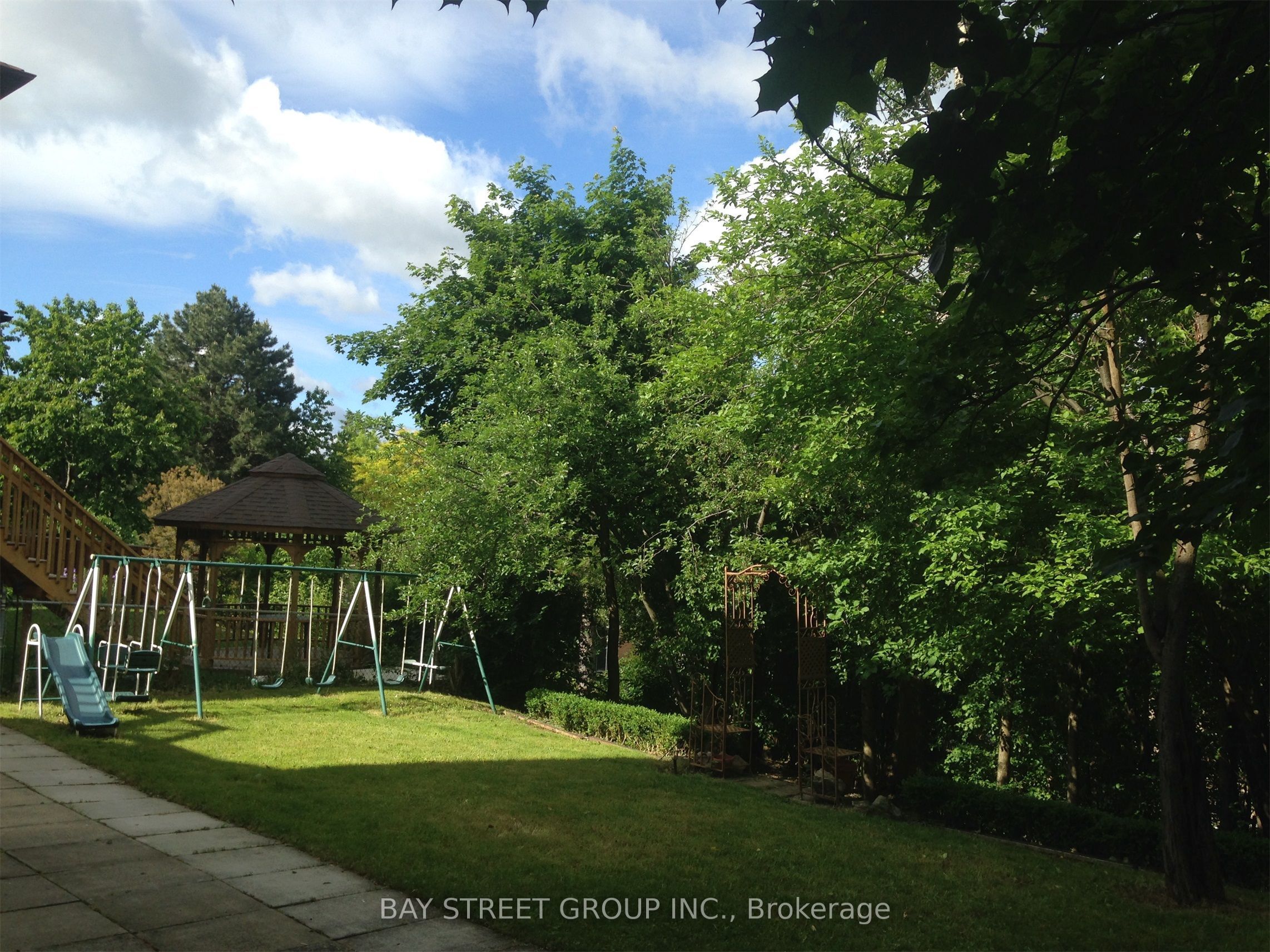 210 Shaughnessy Boulevard Property Photo 16