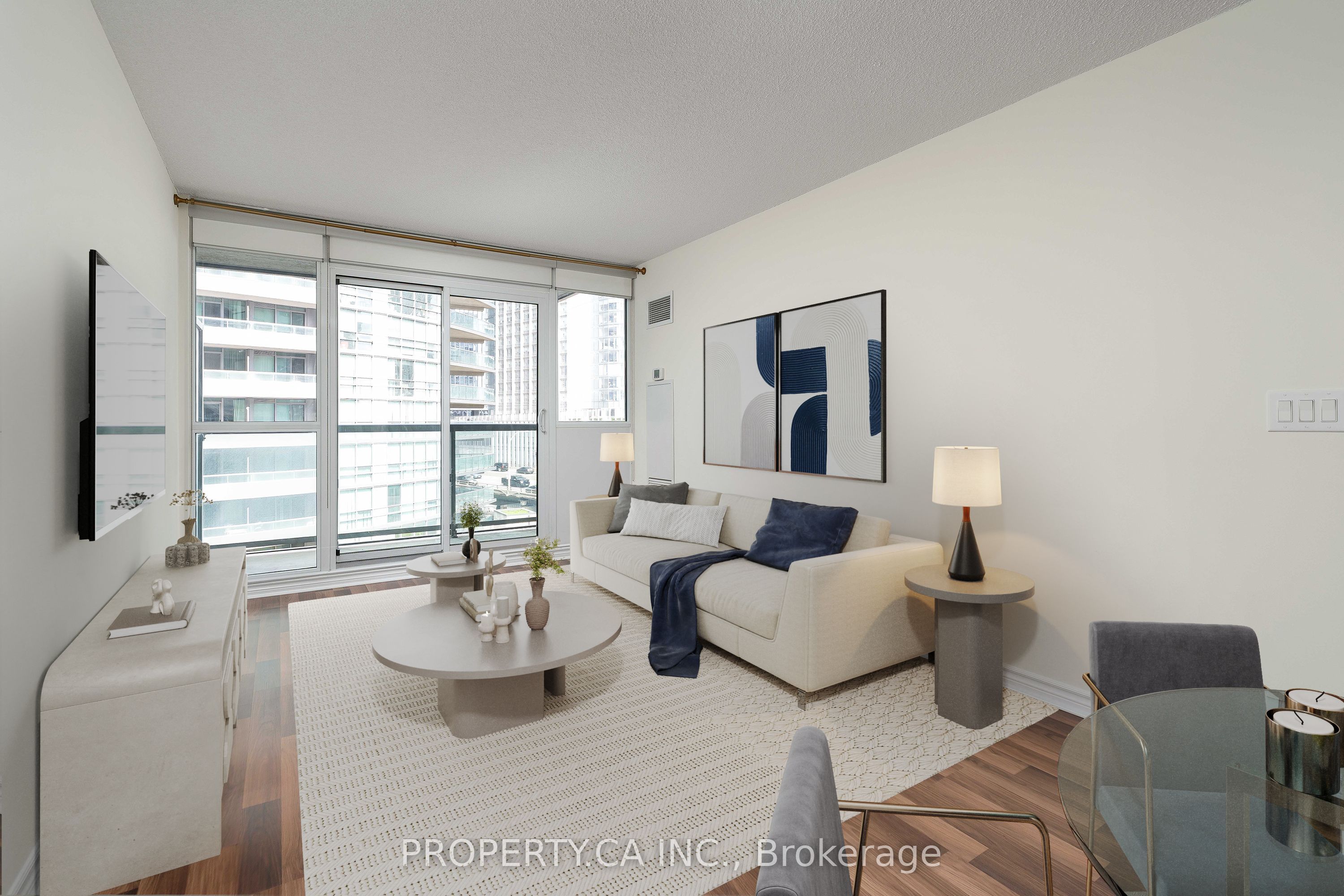 25 Lower Simcoe Street 803 Property Photo 3