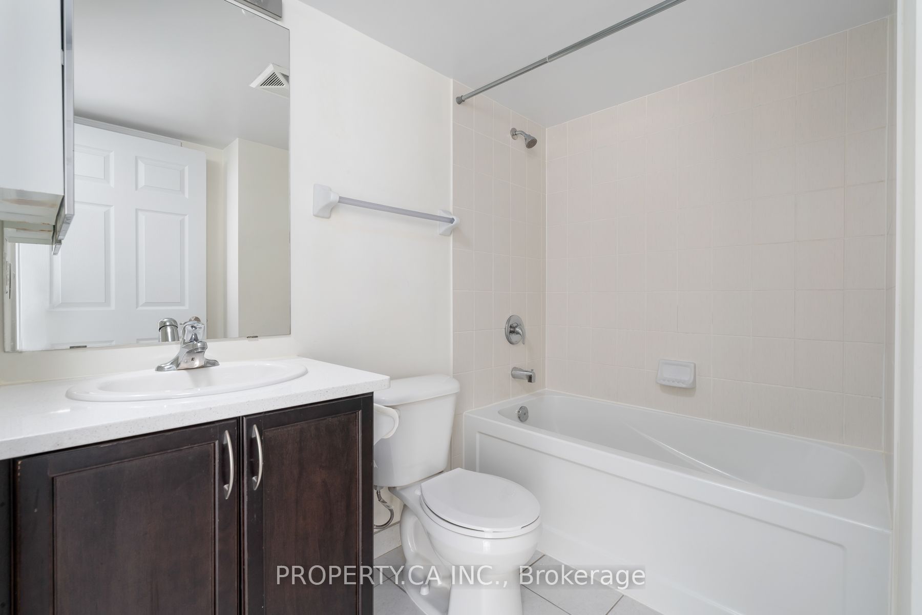25 Lower Simcoe Street 803 Property Photo 7