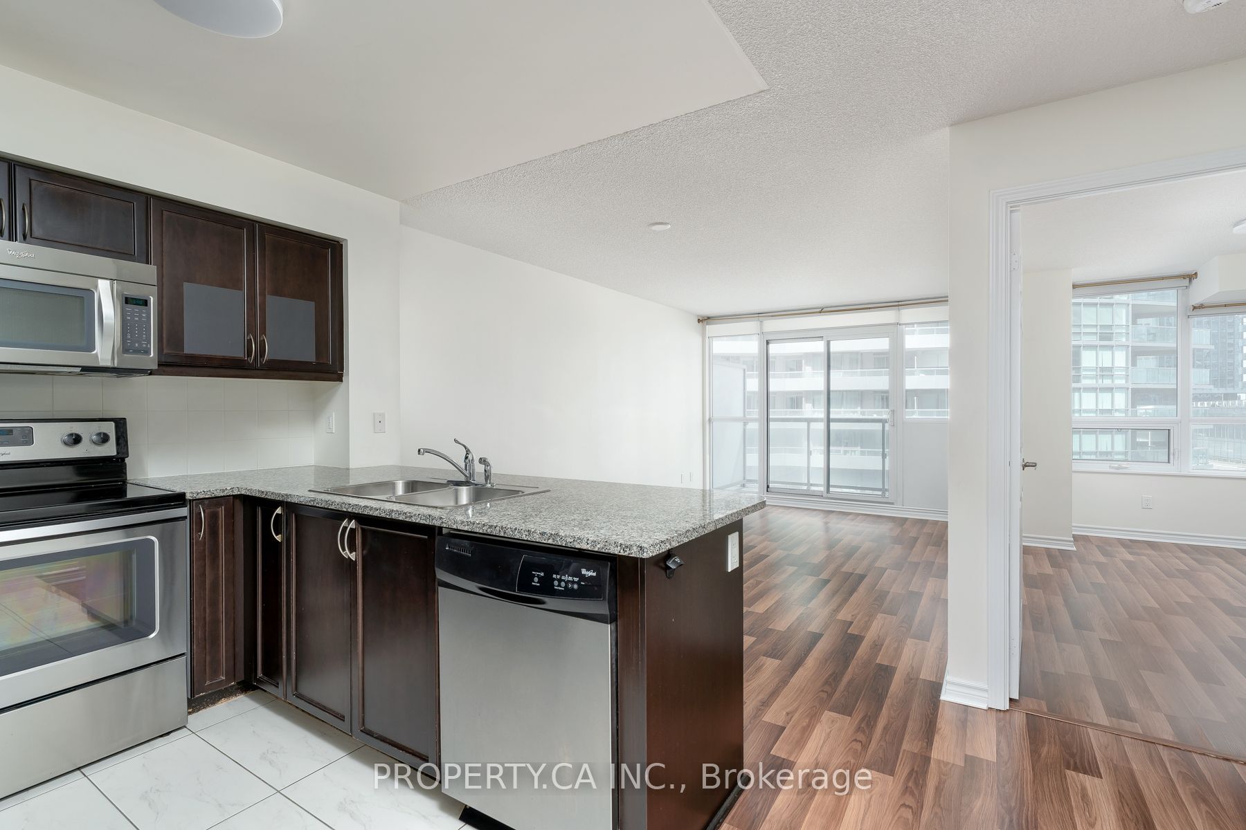 25 Lower Simcoe Street 803 Property Photo 12