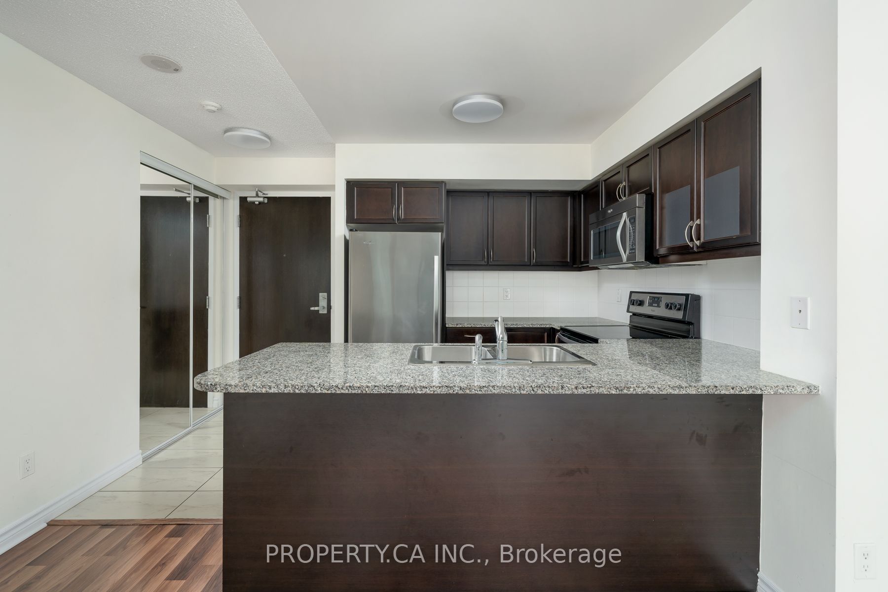 25 Lower Simcoe Street 803 Property Photo 16