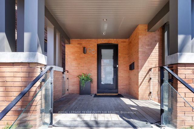 96 Summerhill Avenue Property Photo 2