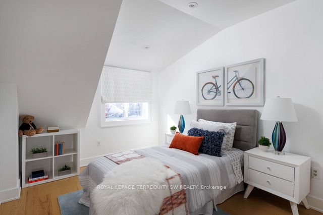 96 Summerhill Avenue Property Photo 33