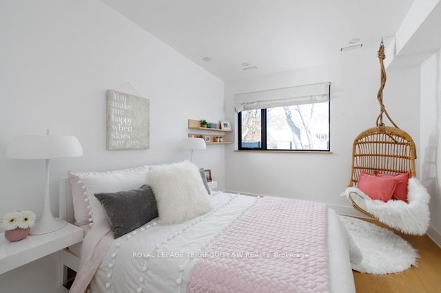 96 Summerhill Avenue Property Photo 39