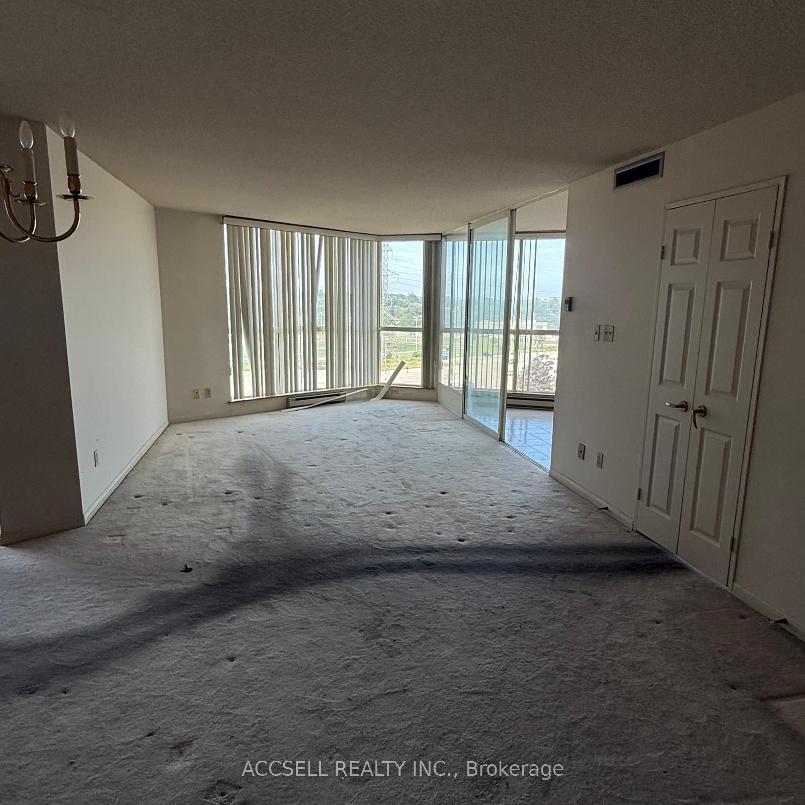 85 Skymark Drive 305 Property Photo 15