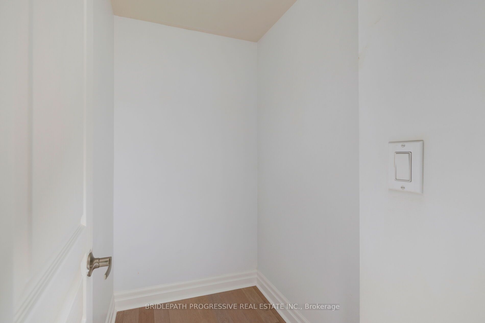 1 Avondale Avenue 509 Property Photo 31
