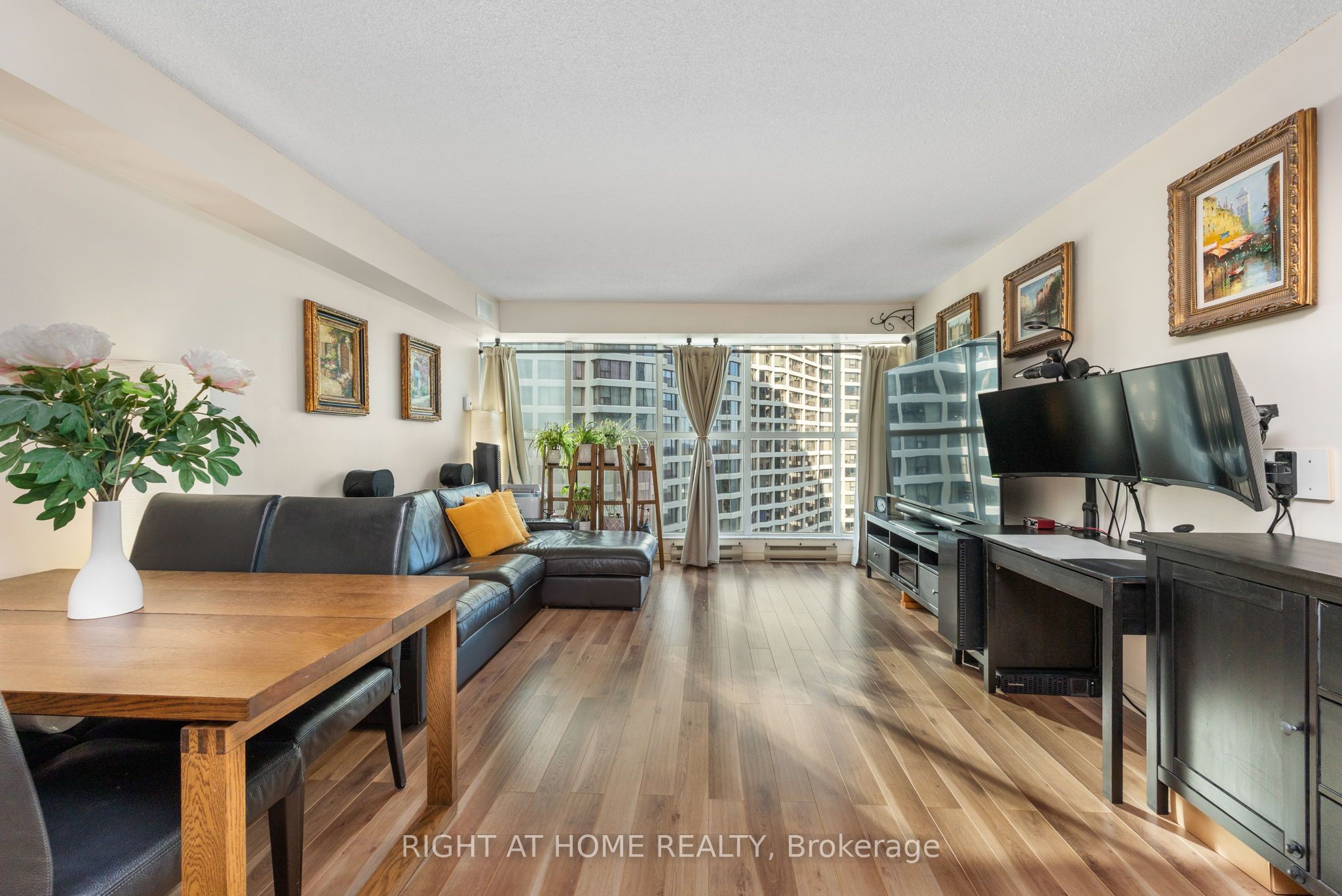 77 Harbour Square 2306 Property Photo 5