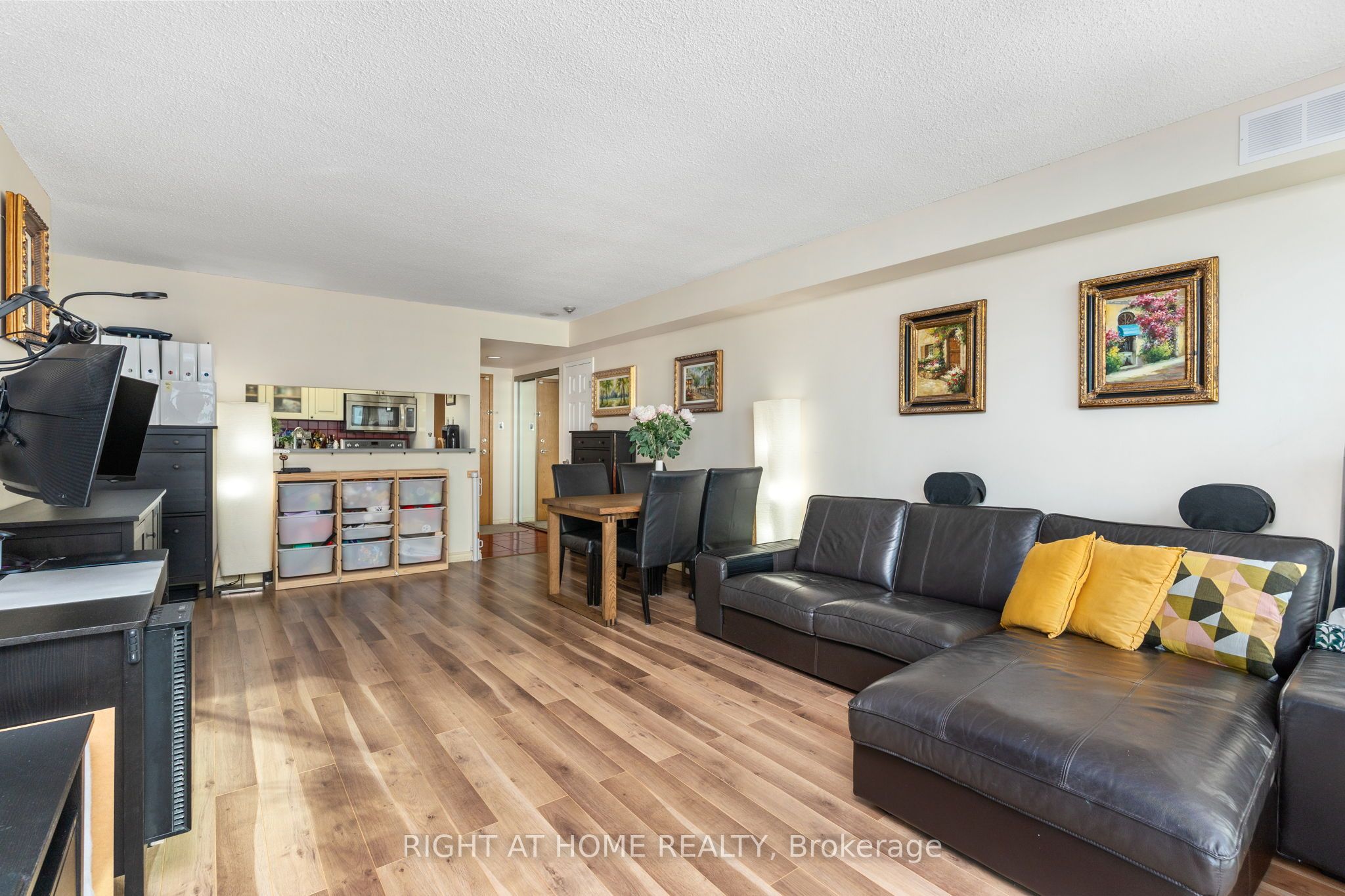 77 Harbour Square 2306 Property Photo 10