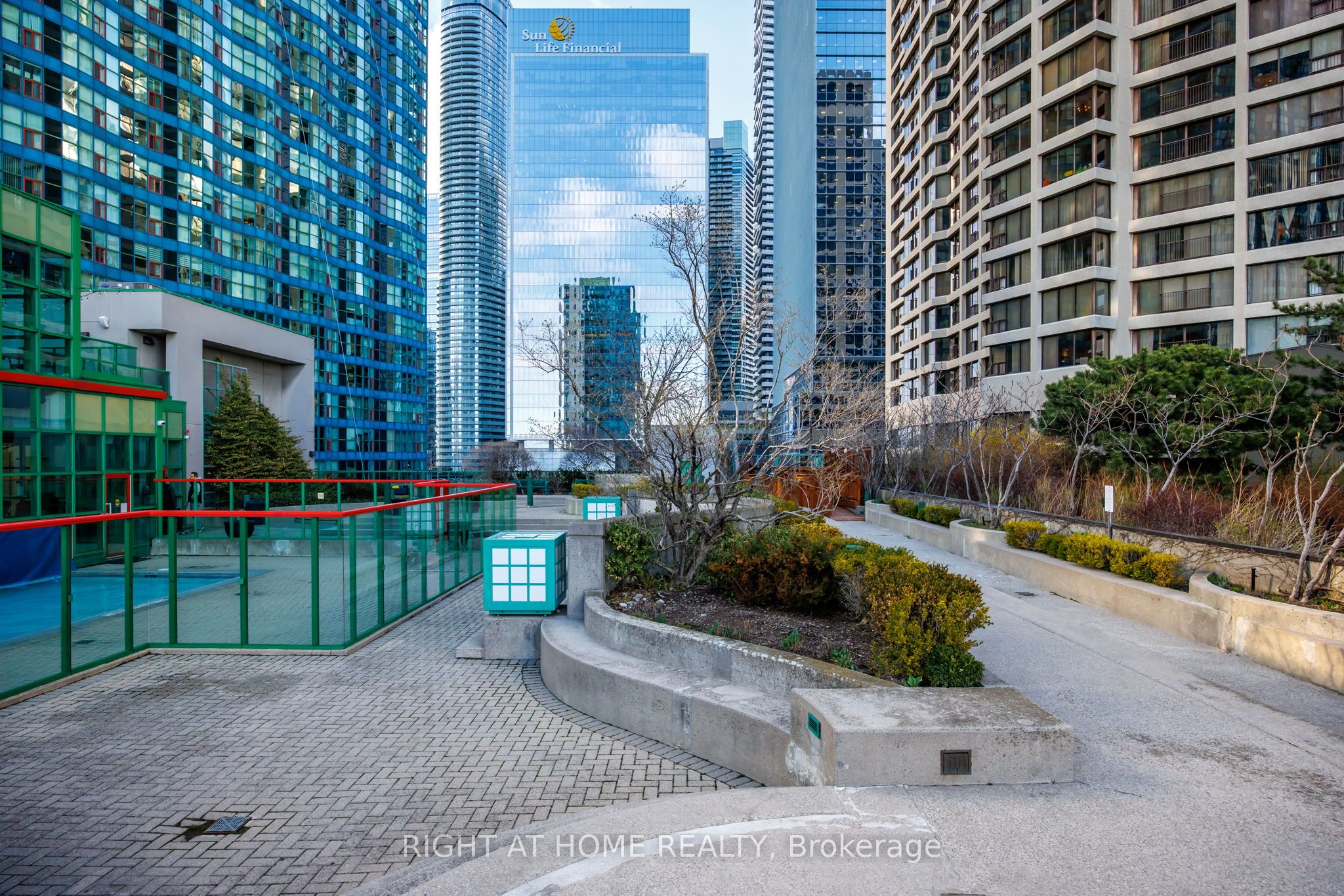 77 Harbour Square 2306 Property Photo 24