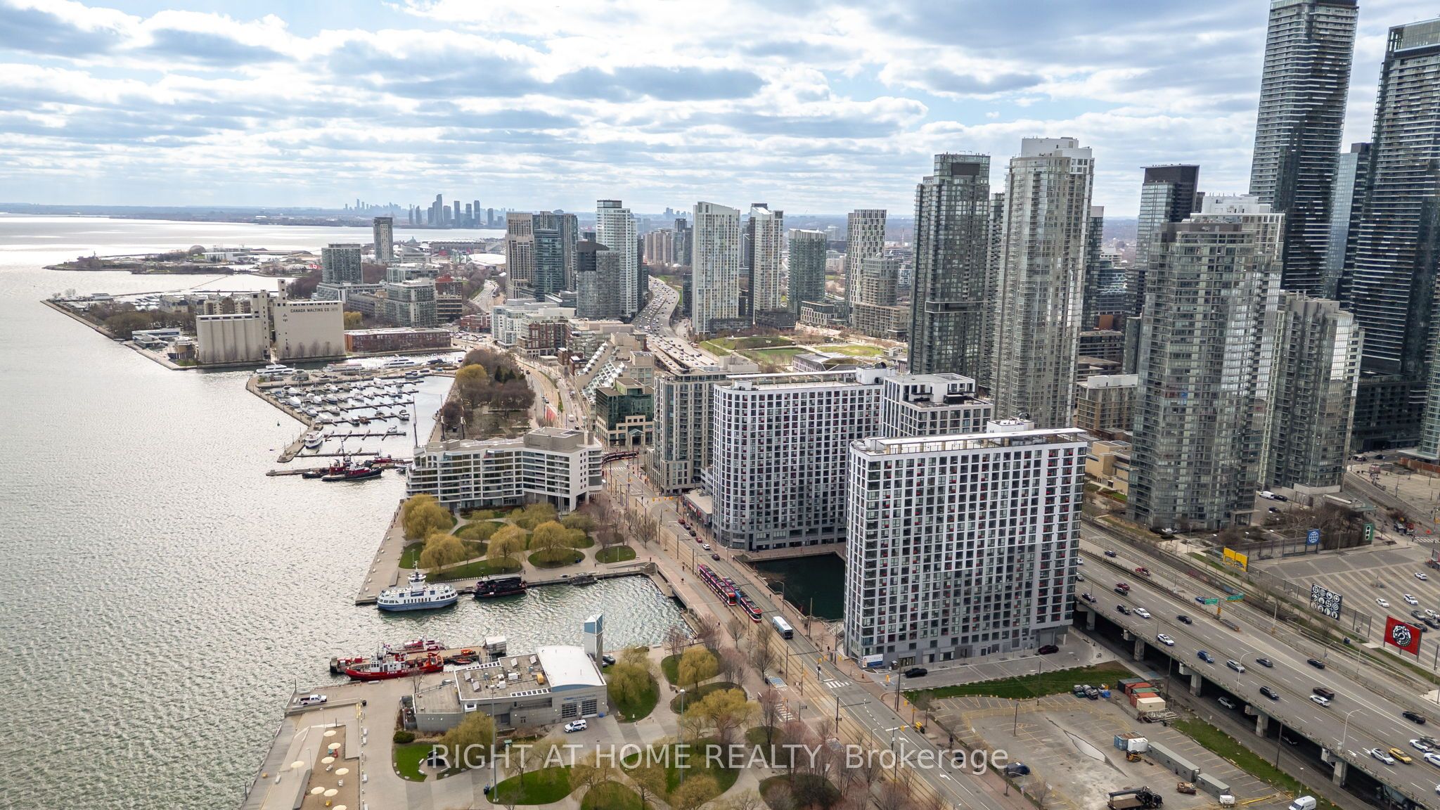 77 Harbour Square 2306 Property Photo 33