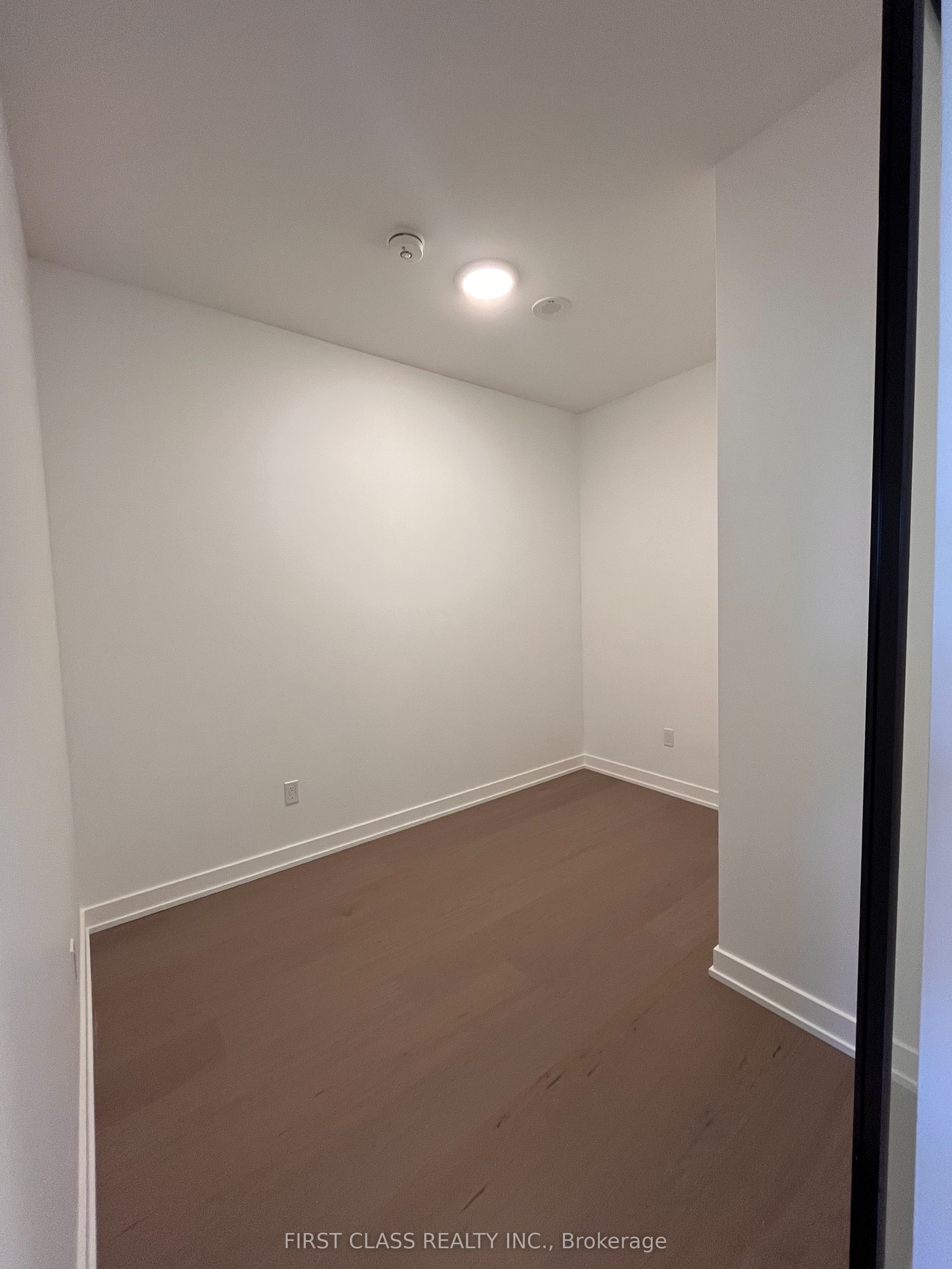 91 Montclair Avenue 908 Property Photo 6
