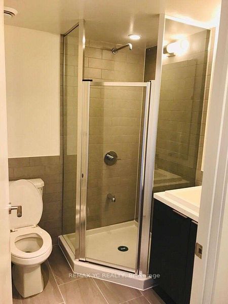 6 Sonic Way N906 Property Photo 8