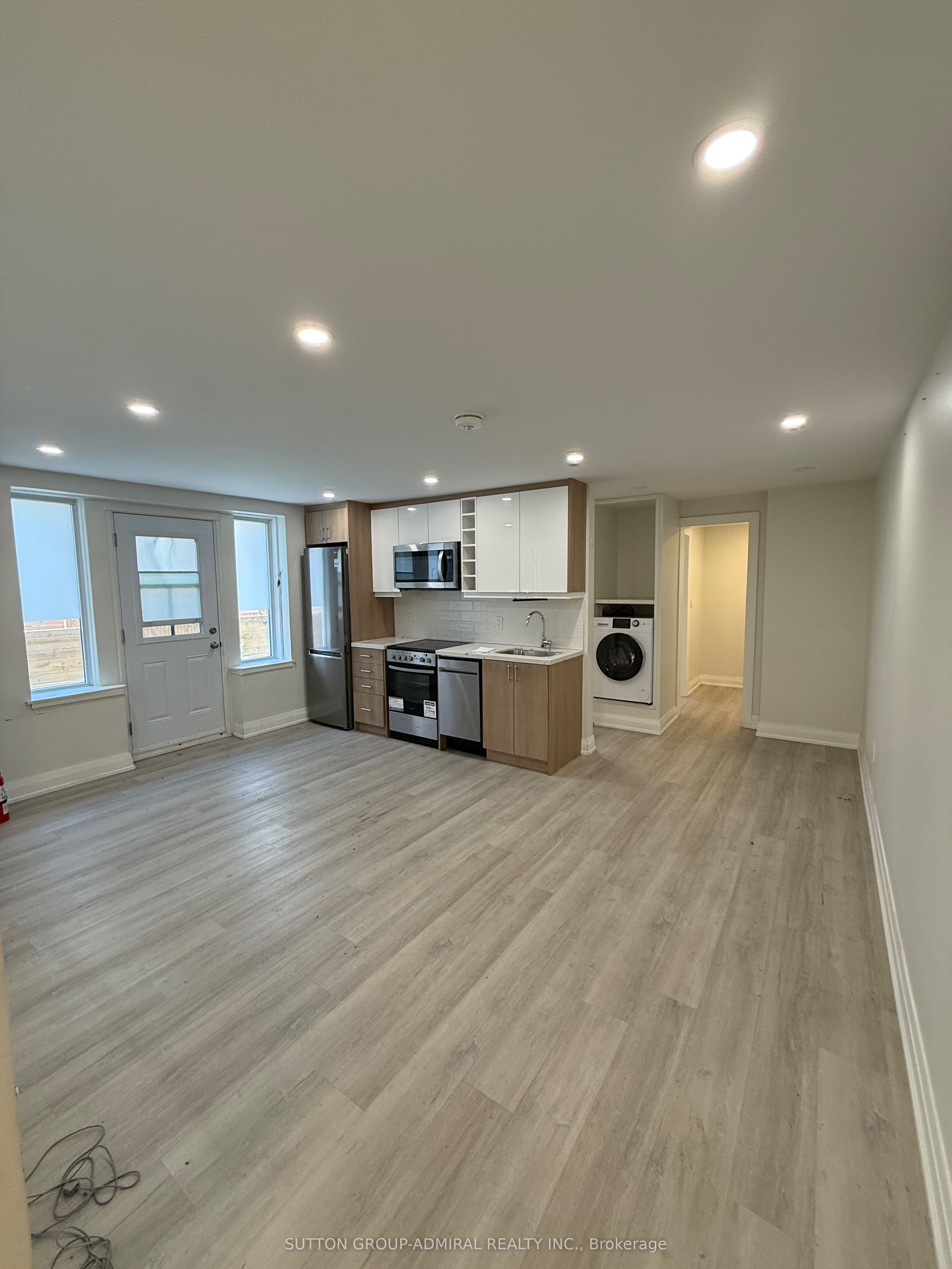 699 Eglinton Avenue W 104 Property Photo 3