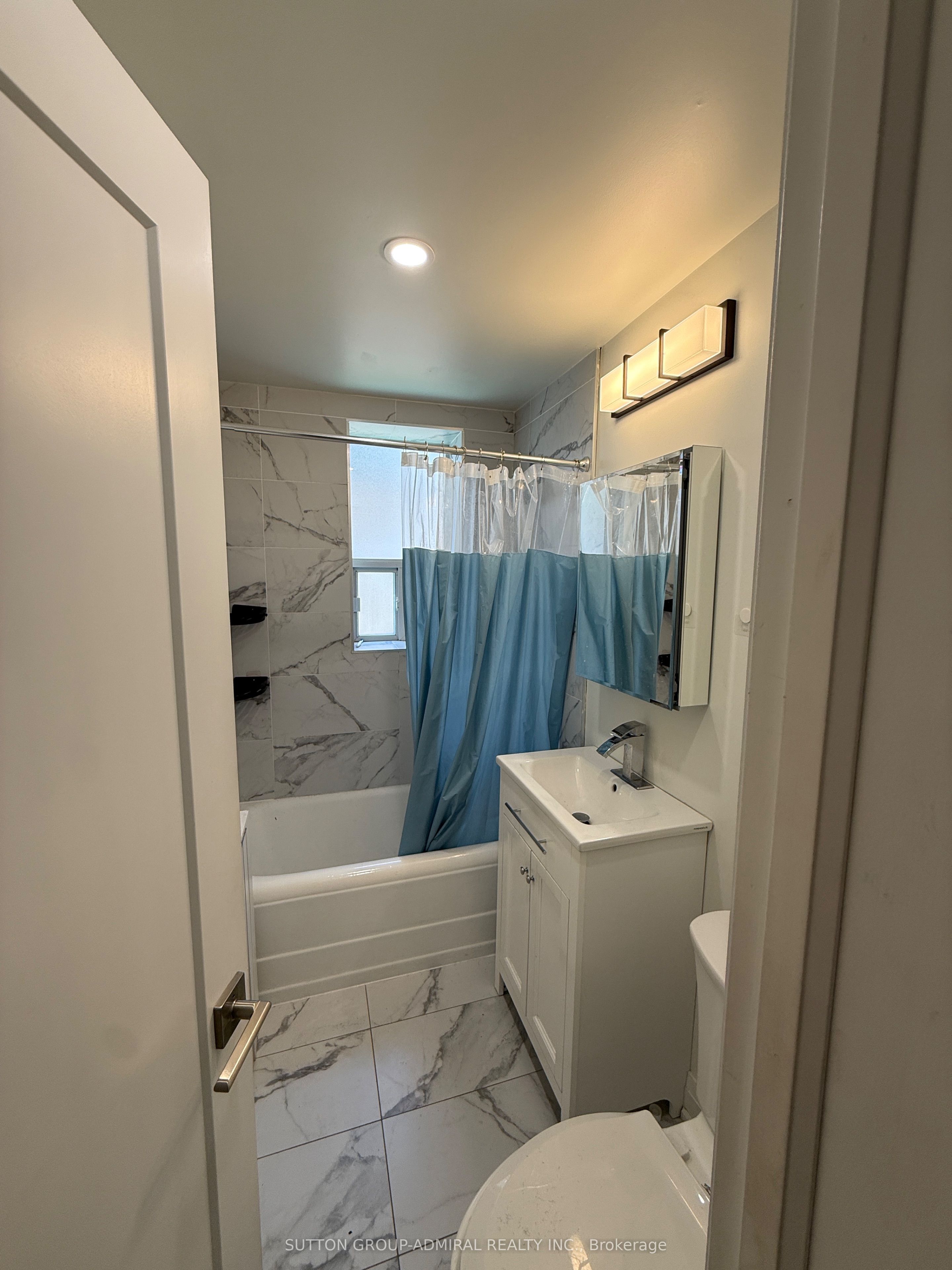 699 Eglinton Avenue W 104 Property Photo 5