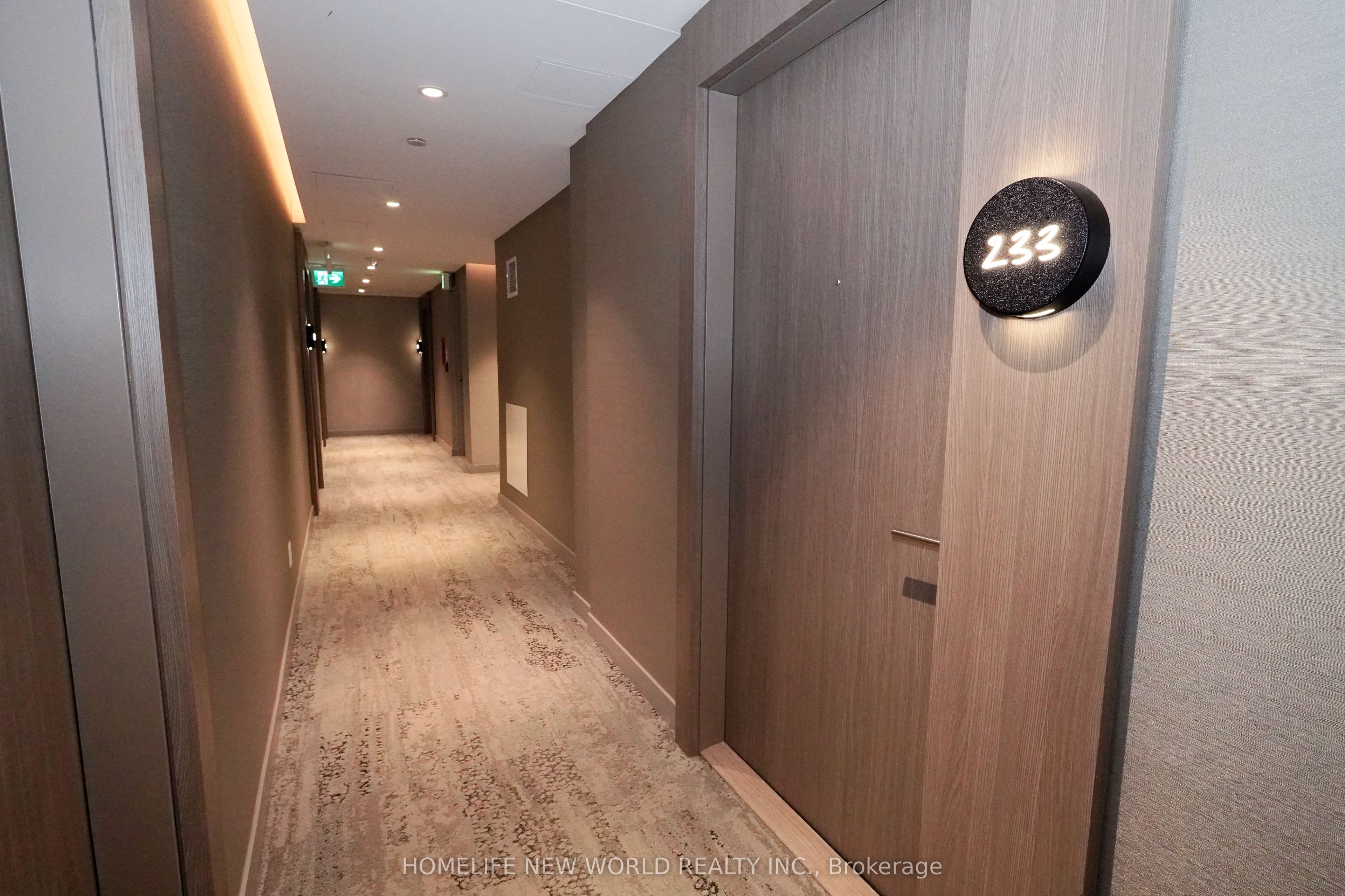 161 Roehampton Avenue 233 Property Photo 6