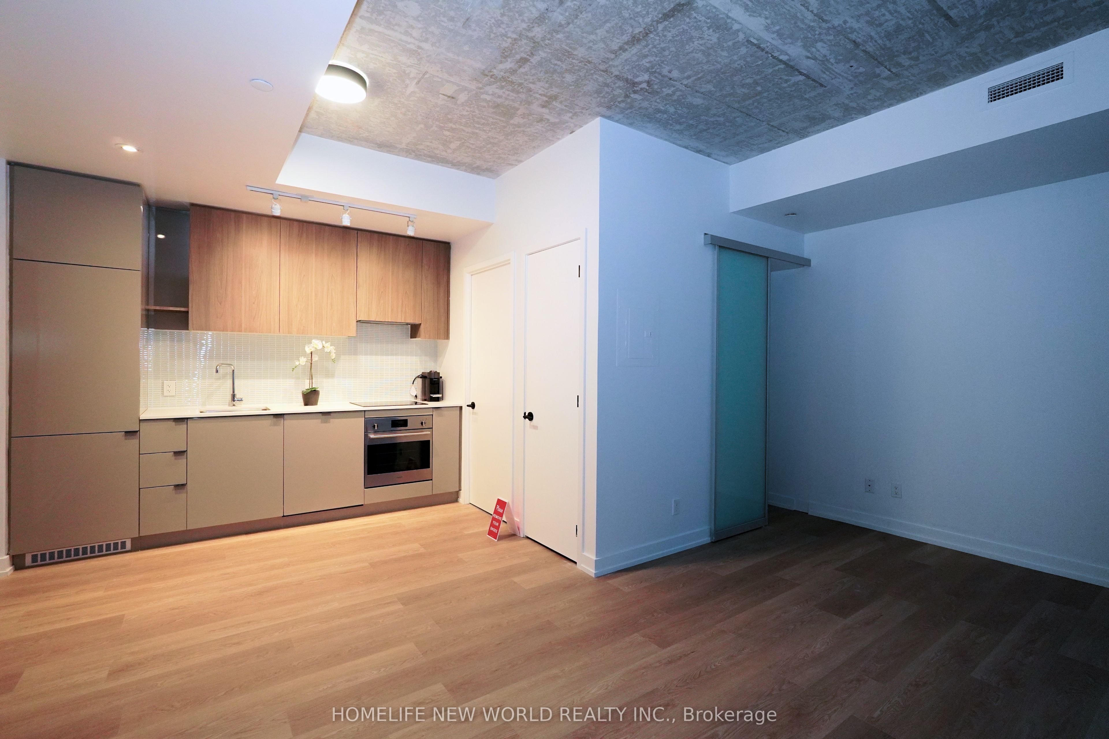 161 Roehampton Avenue 233 Property Photo 9