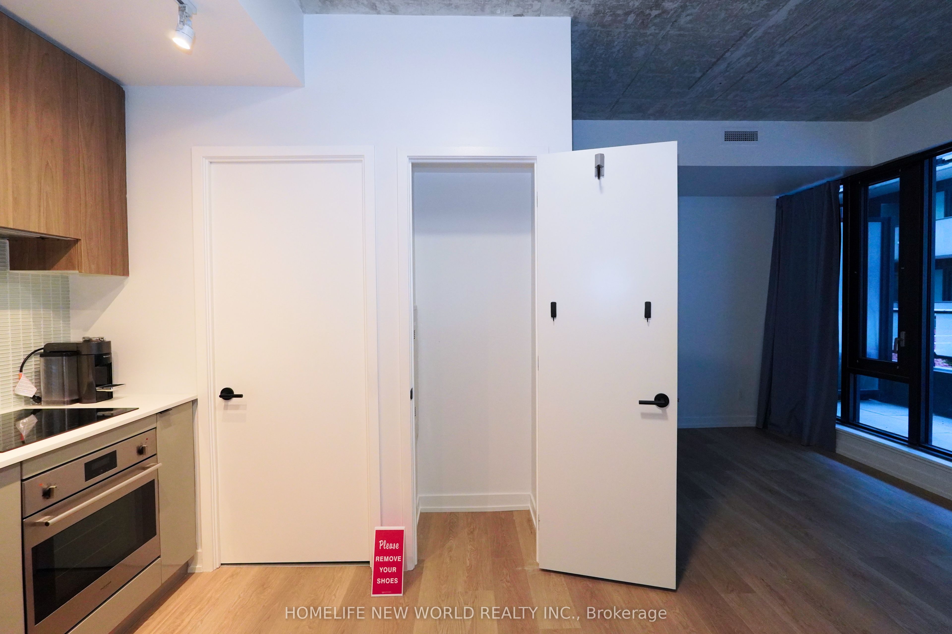 161 Roehampton Avenue 233 Property Photo 11