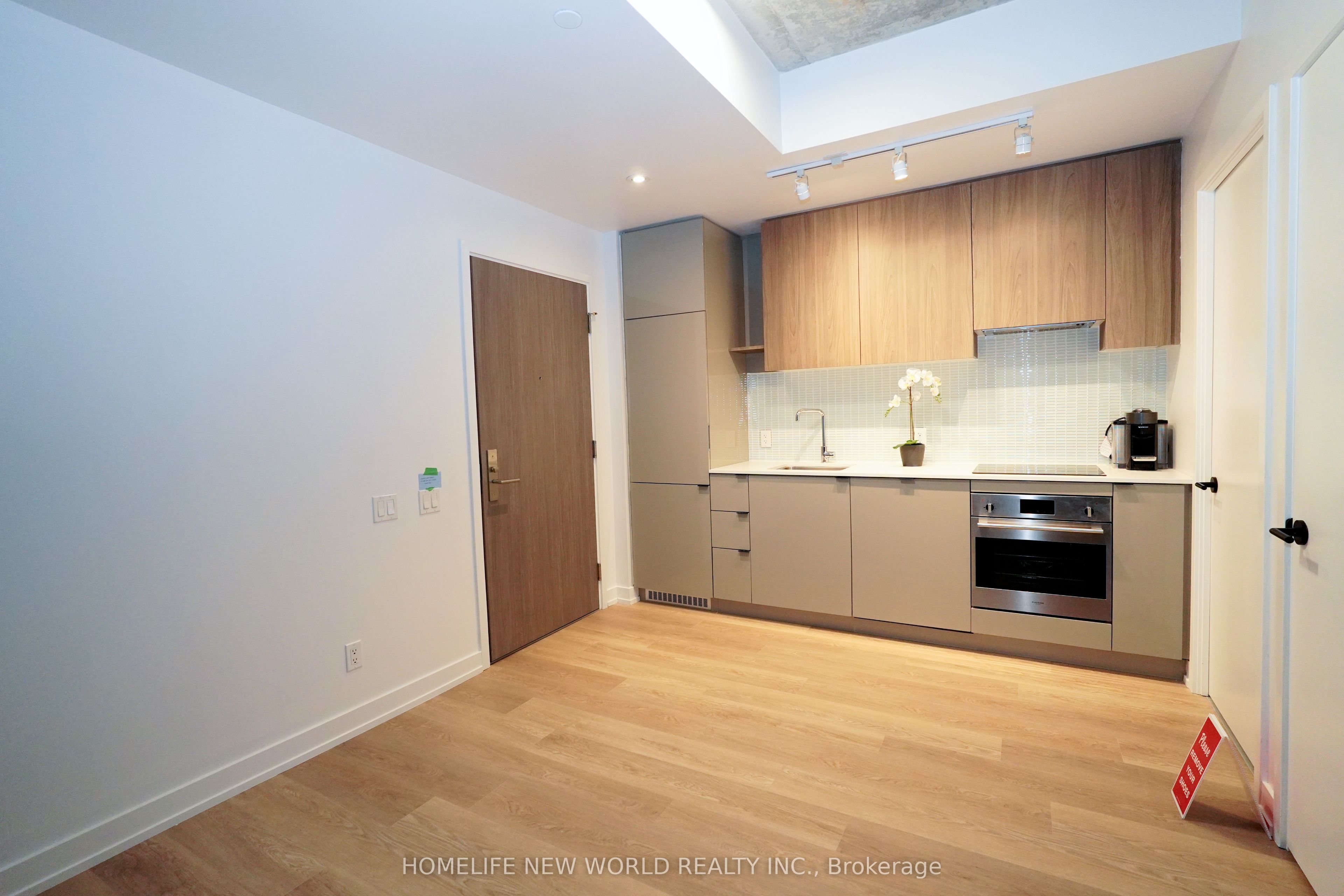 161 Roehampton Avenue 233 Property Photo 14