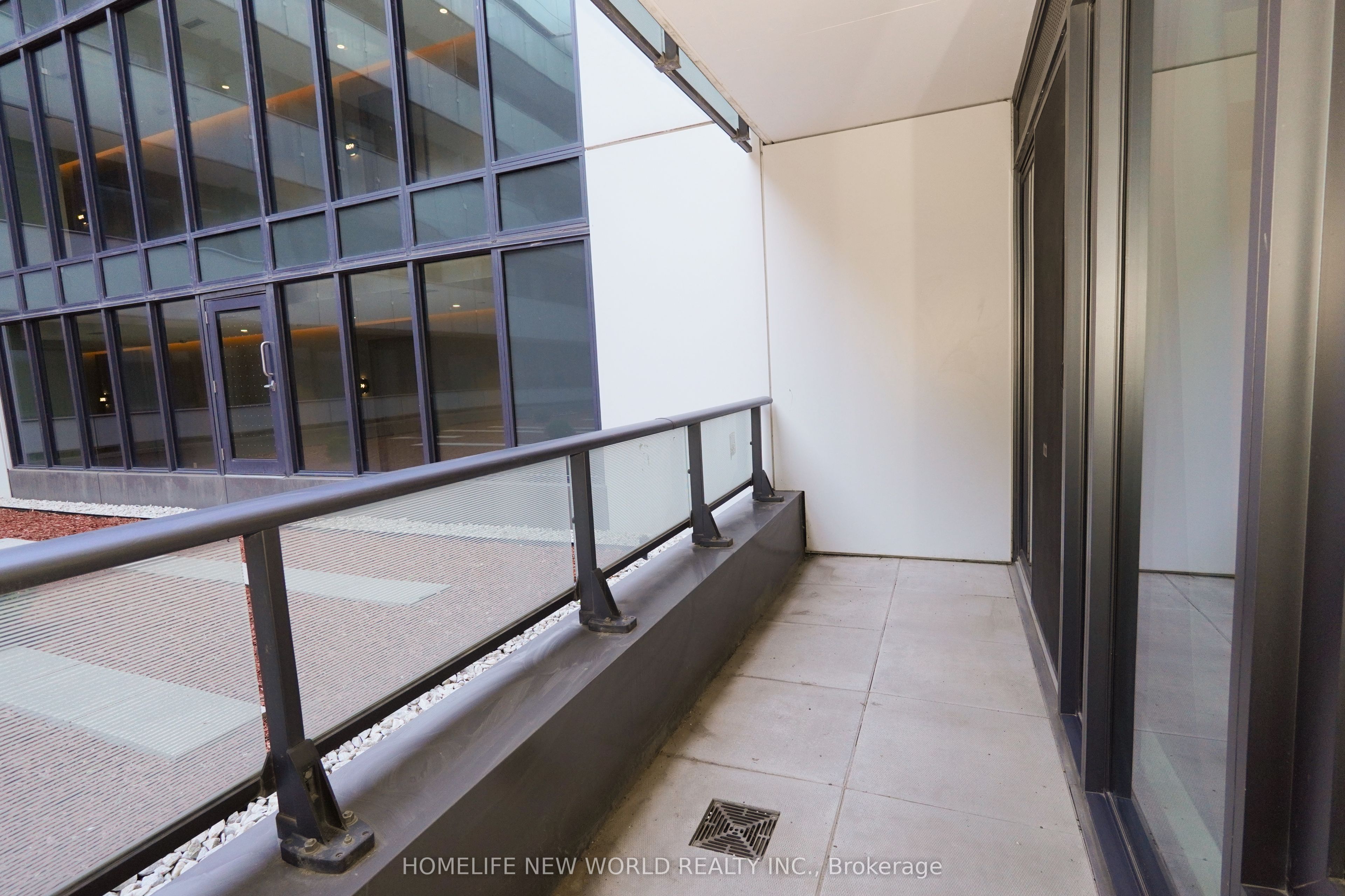 161 Roehampton Avenue 233 Property Photo 17